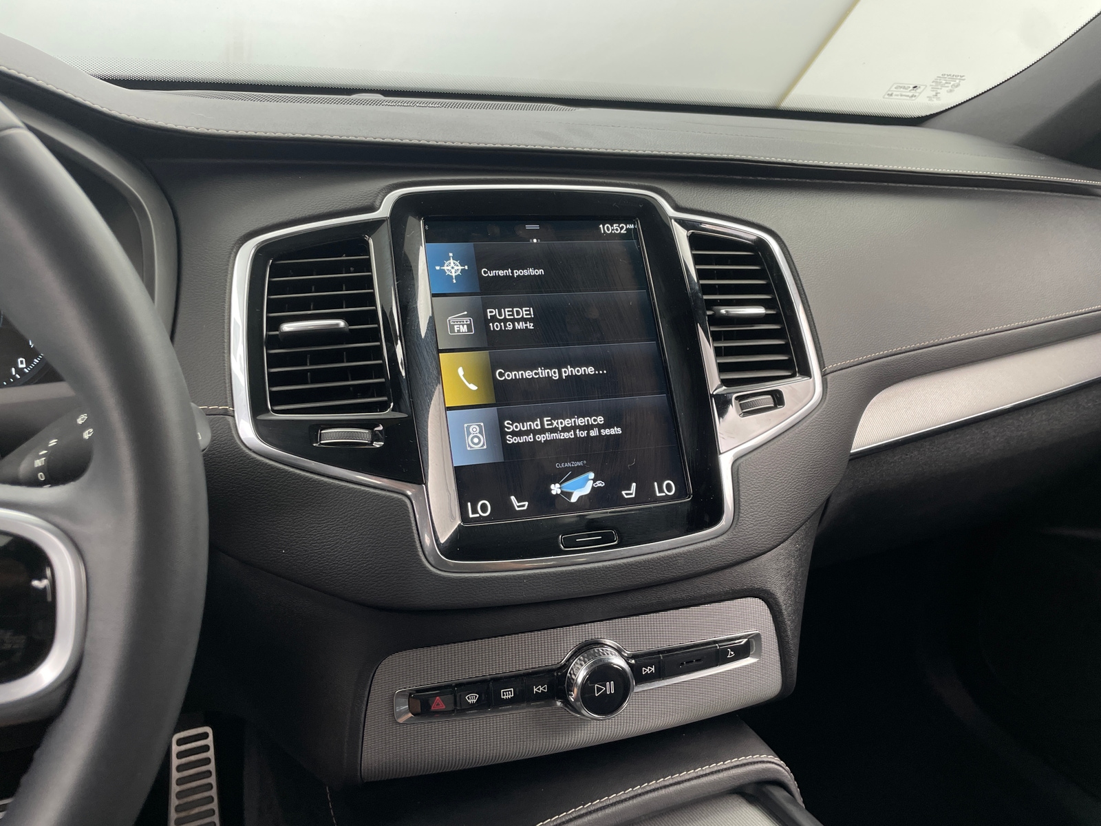 Thumbnail: 2022 Volvo XC90 - 3