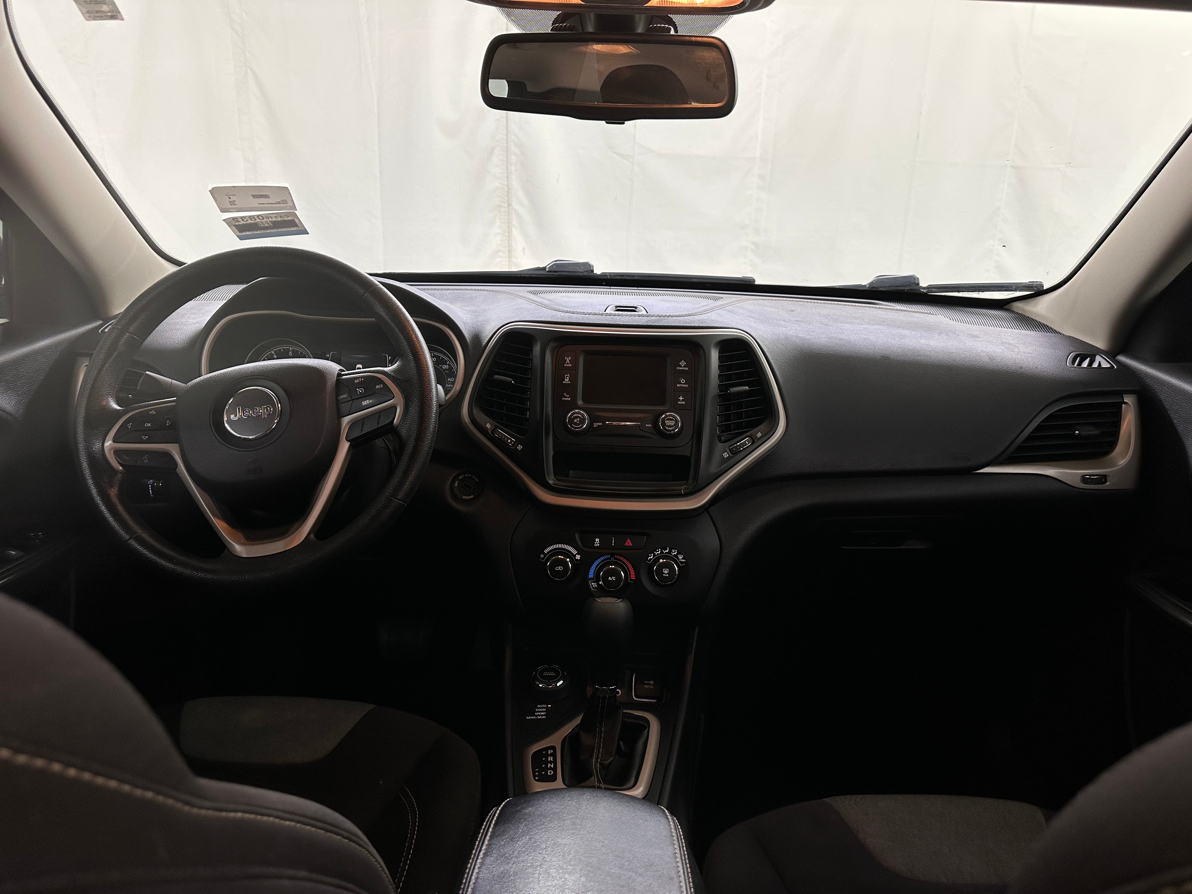 2016 Jeep Cherokee Sport 3