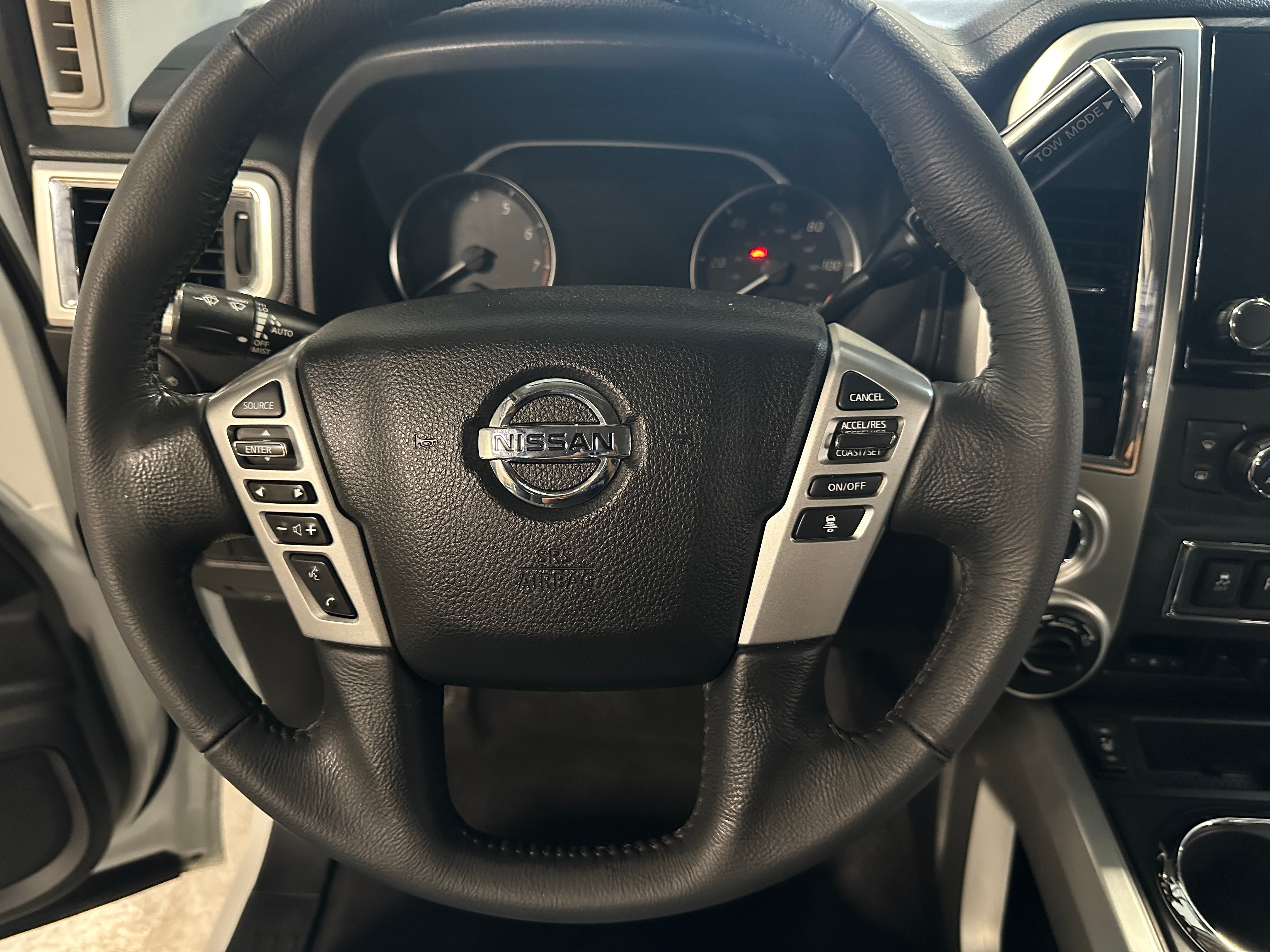 2021 Nissan Titan SV 5