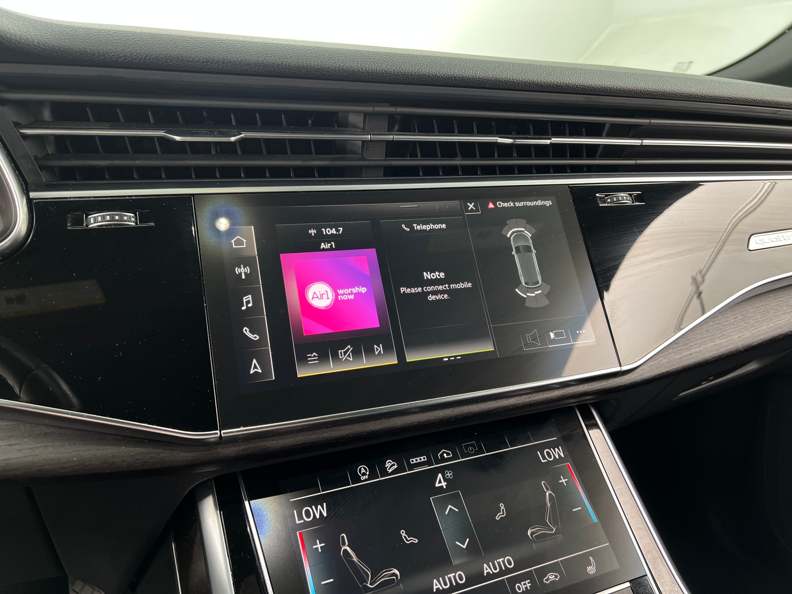 Thumbnail: 2021 Audi Q8 - 3