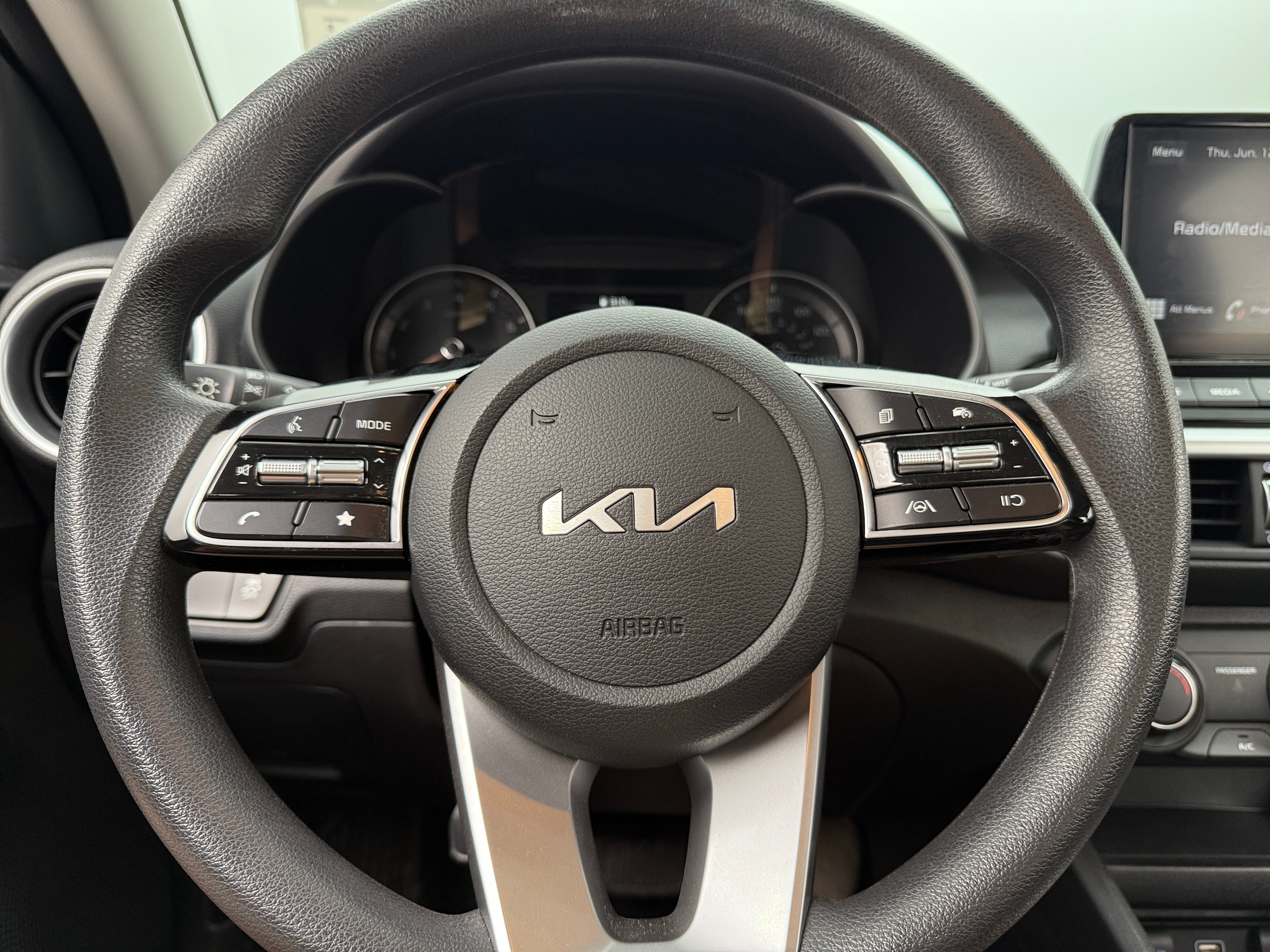 2024 Kia Forte LXS 5