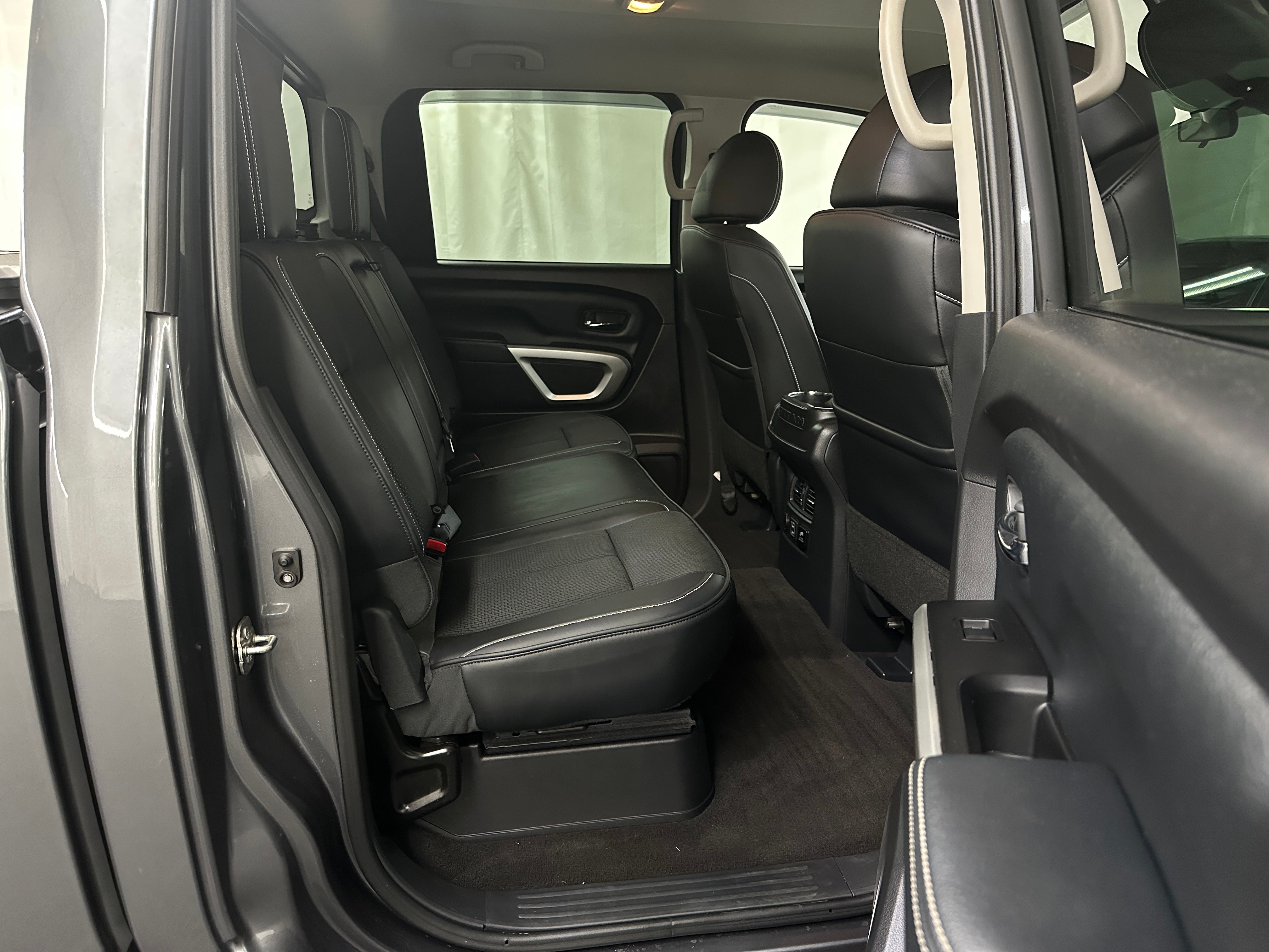 2019 Nissan Titan PRO-4X 5