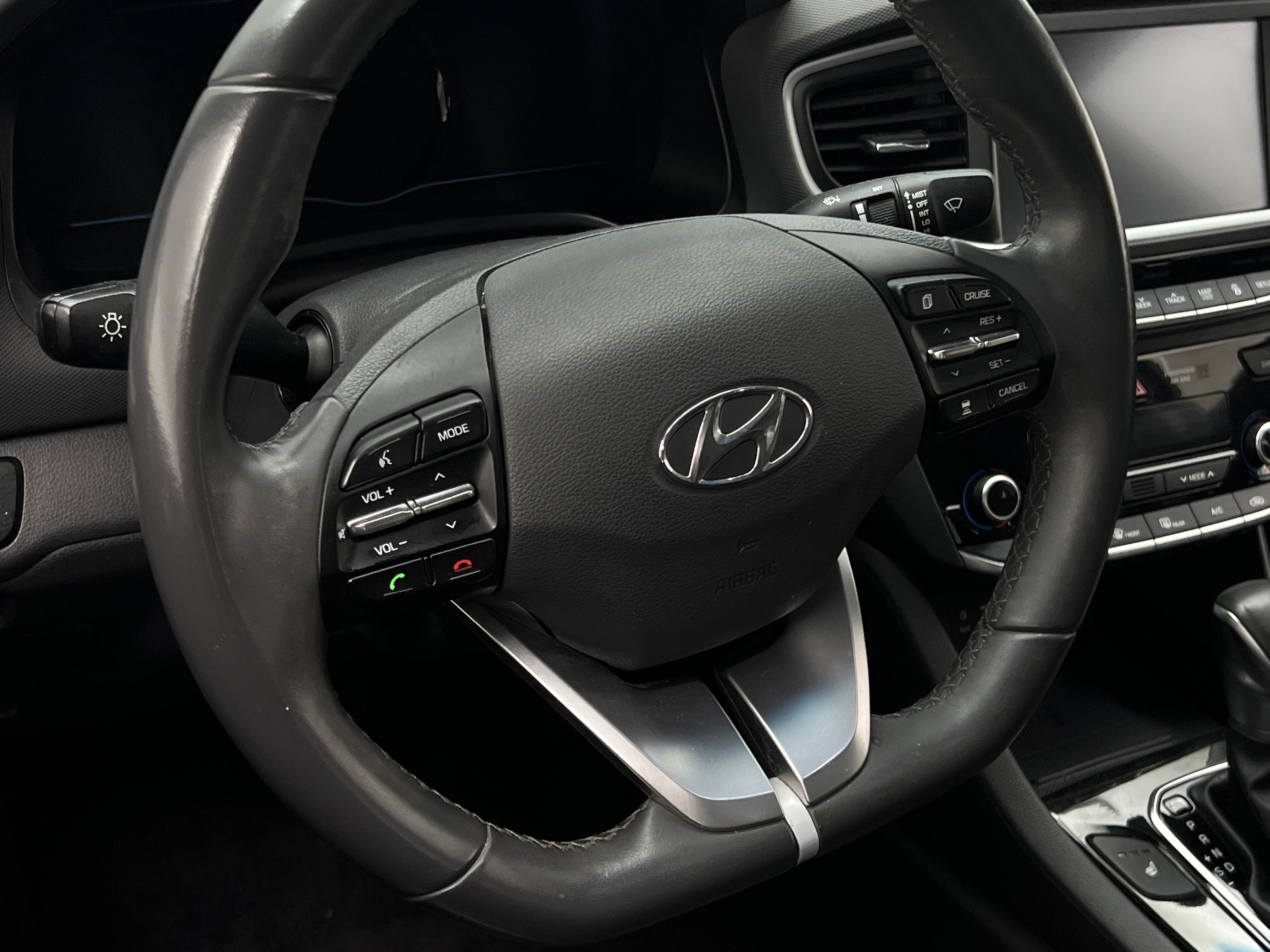 Thumbnail: 2017 Hyundai Ioniq - 4