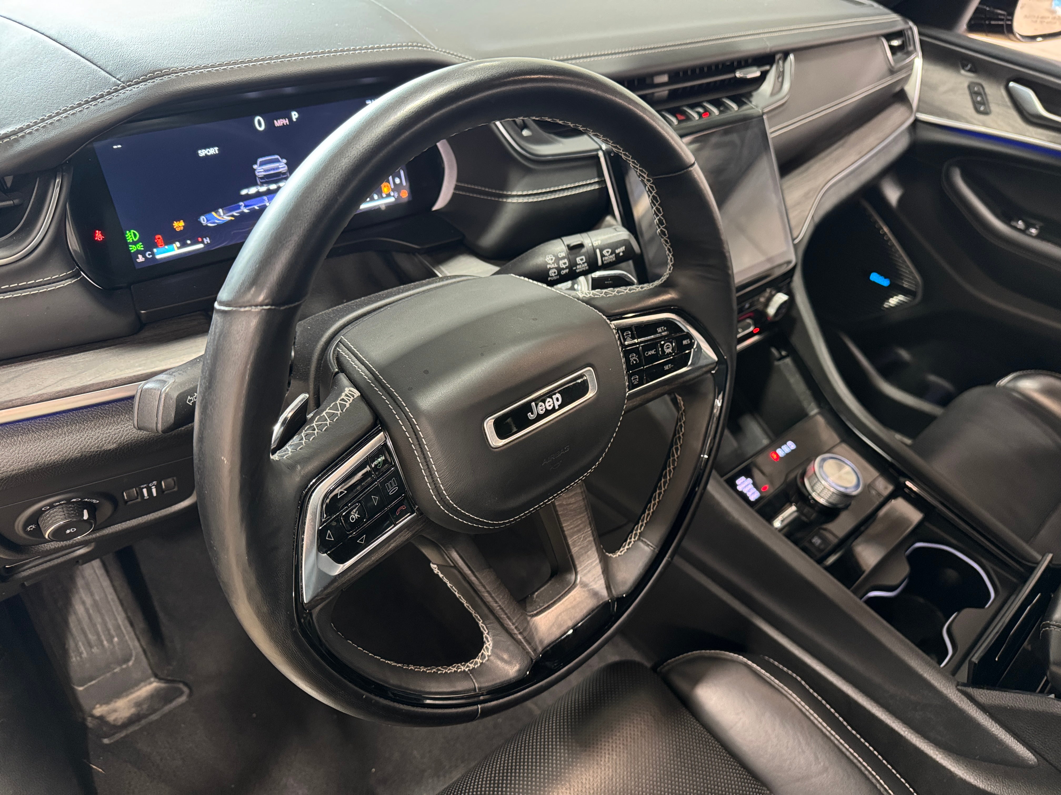 2021 Jeep Grand Cherokee L Overland 2