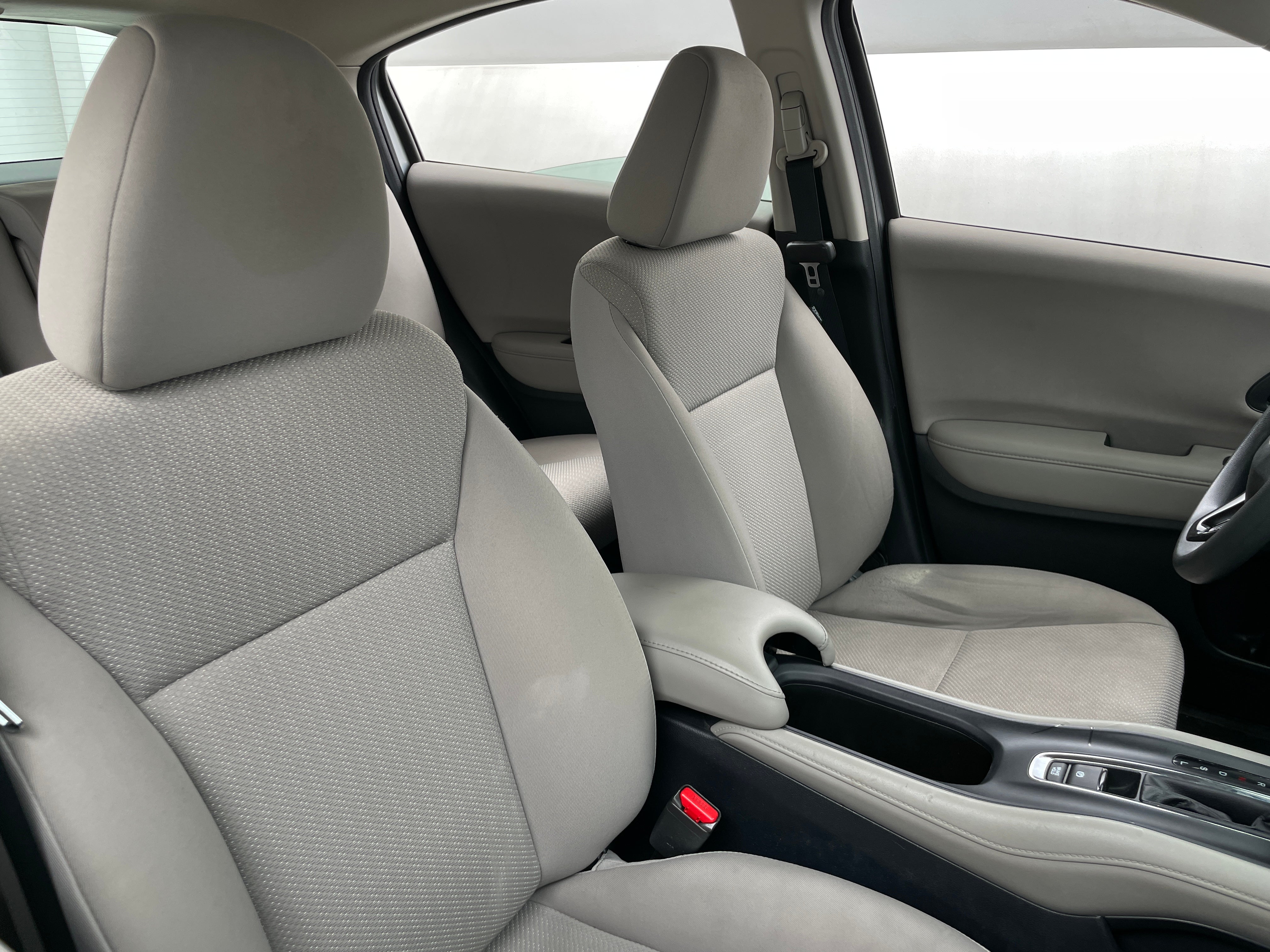 2018 Honda HR-V LX 2