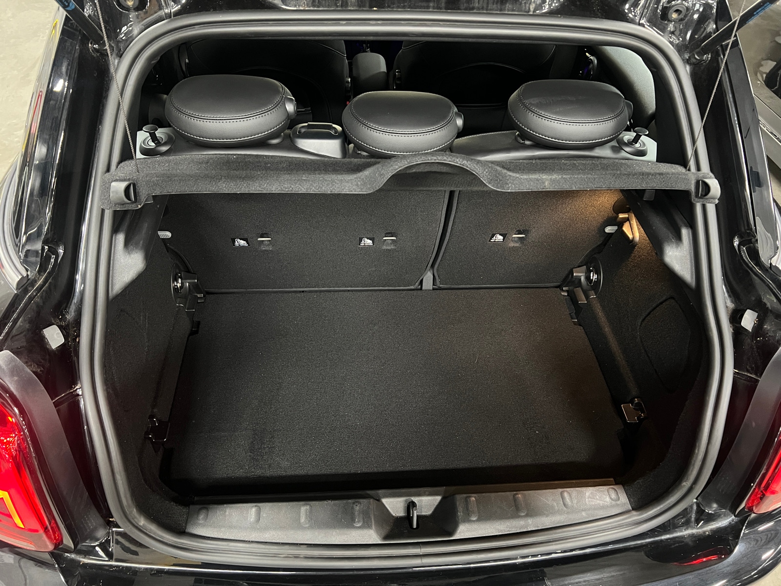 Thumbnail: 2021 MINI Cooper Hardtop - 7