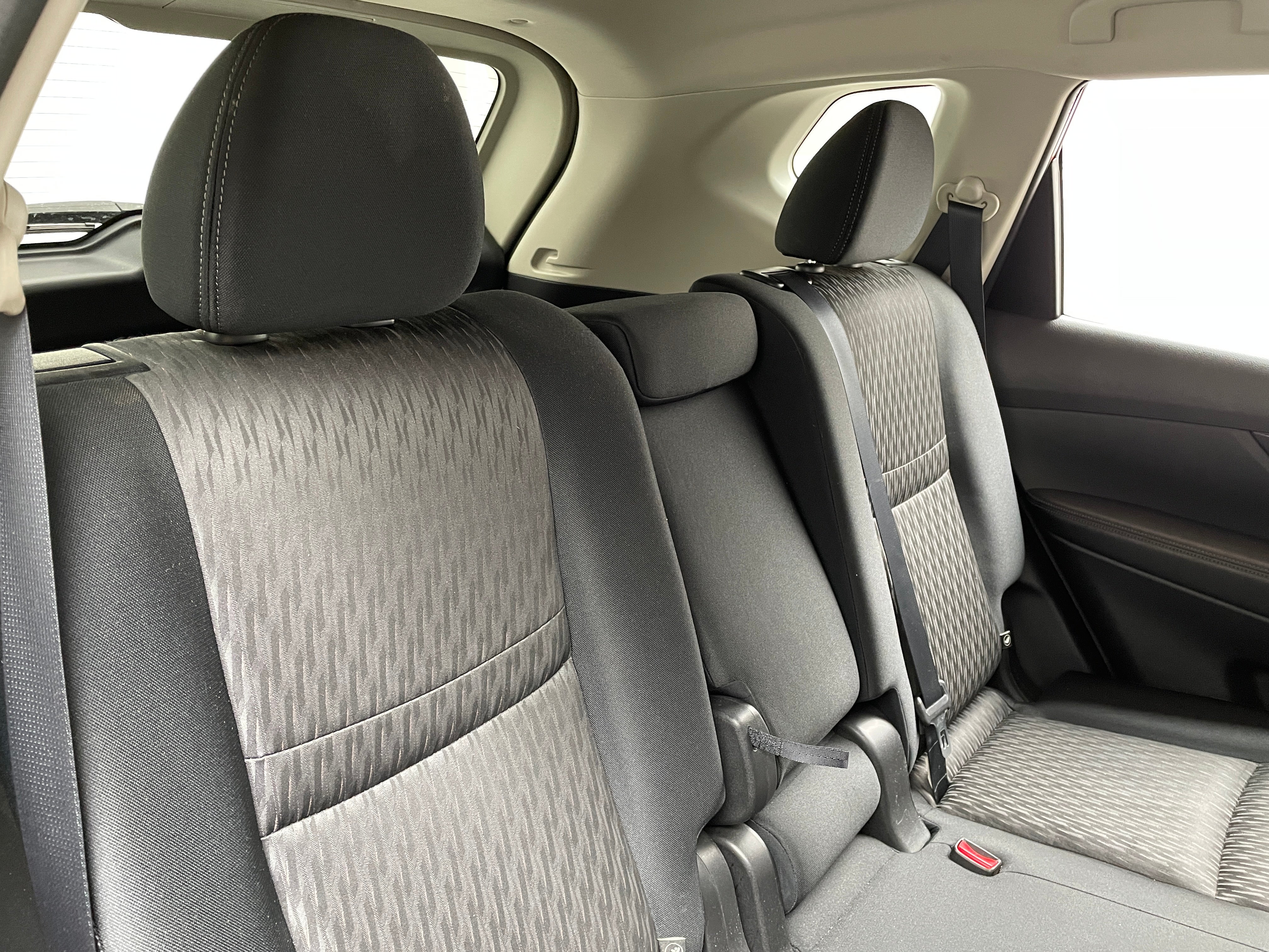 2017 Nissan Rogue S 6