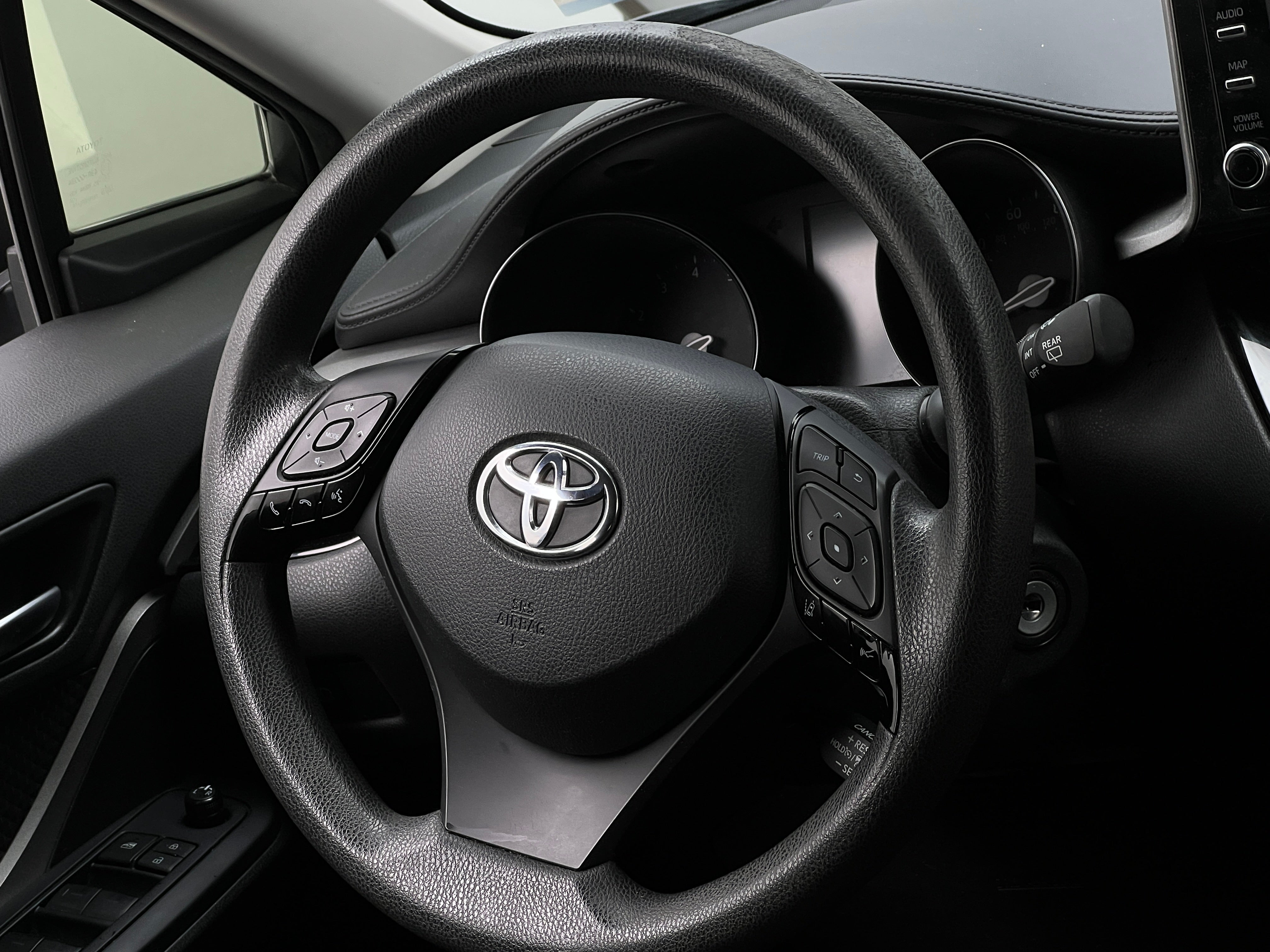 Thumbnail: 2021 Toyota C-HR - 5