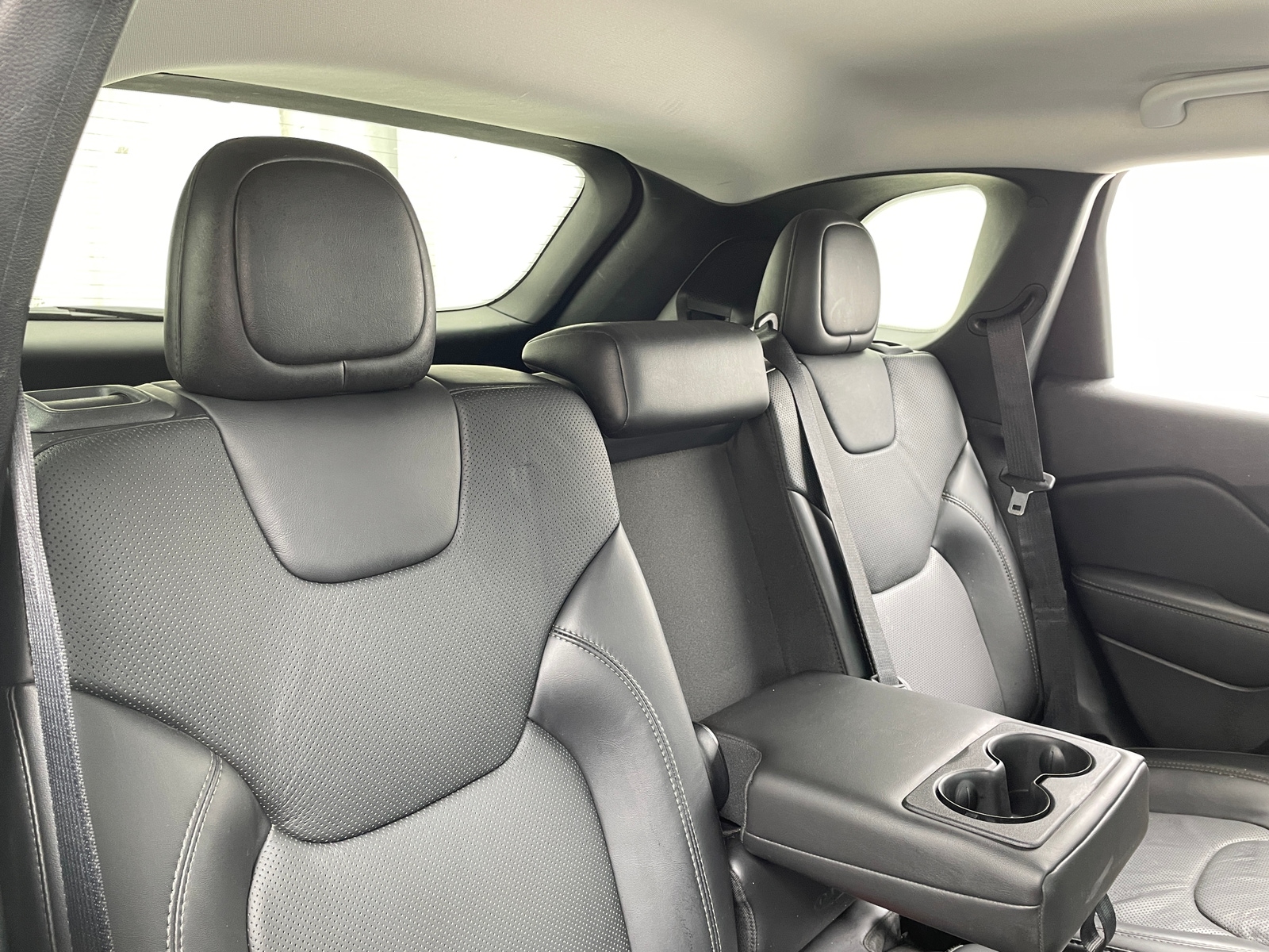 Thumbnail: 2019 Jeep Cherokee - 5
