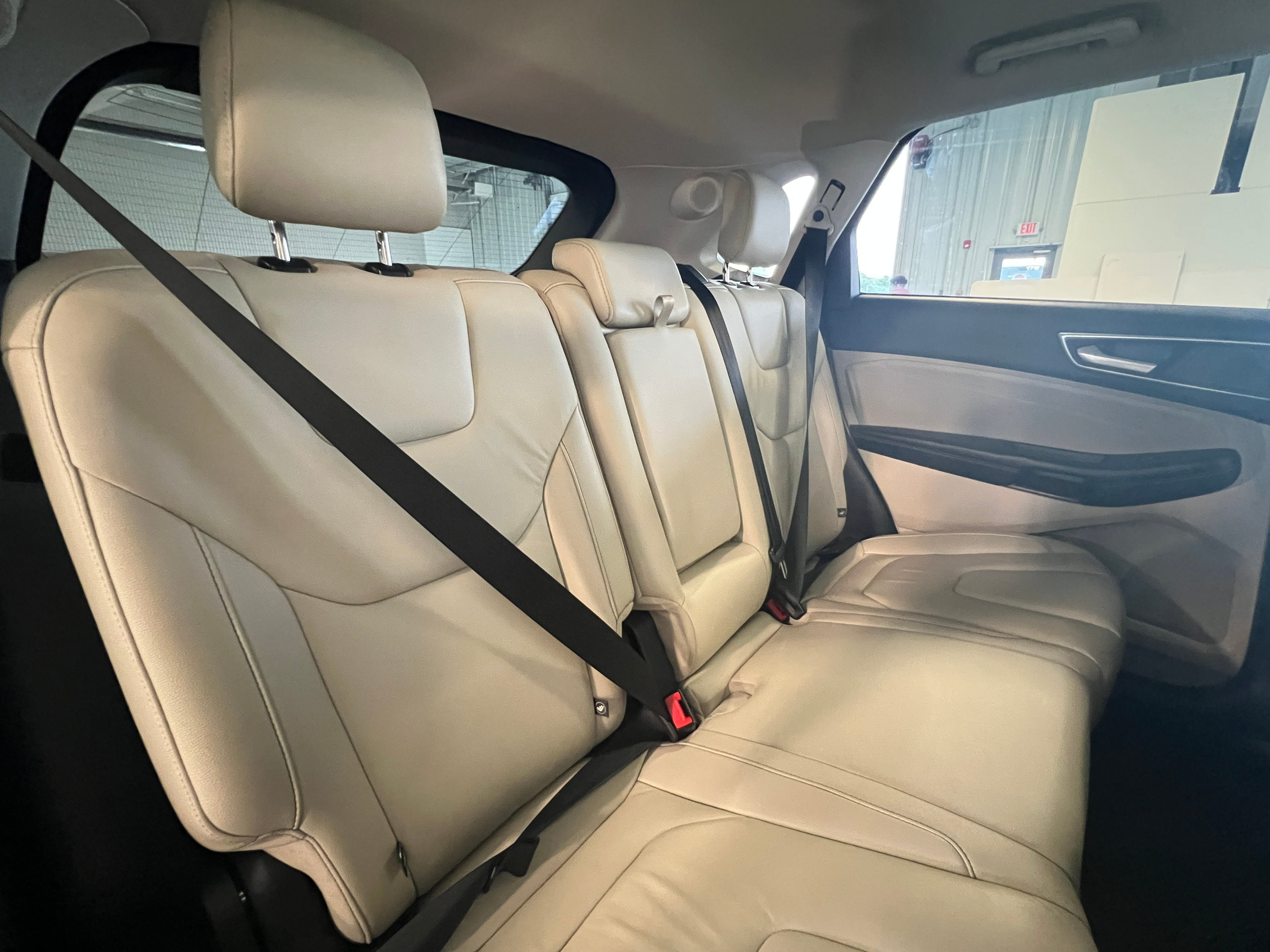 2022 Ford Edge Titanium 5