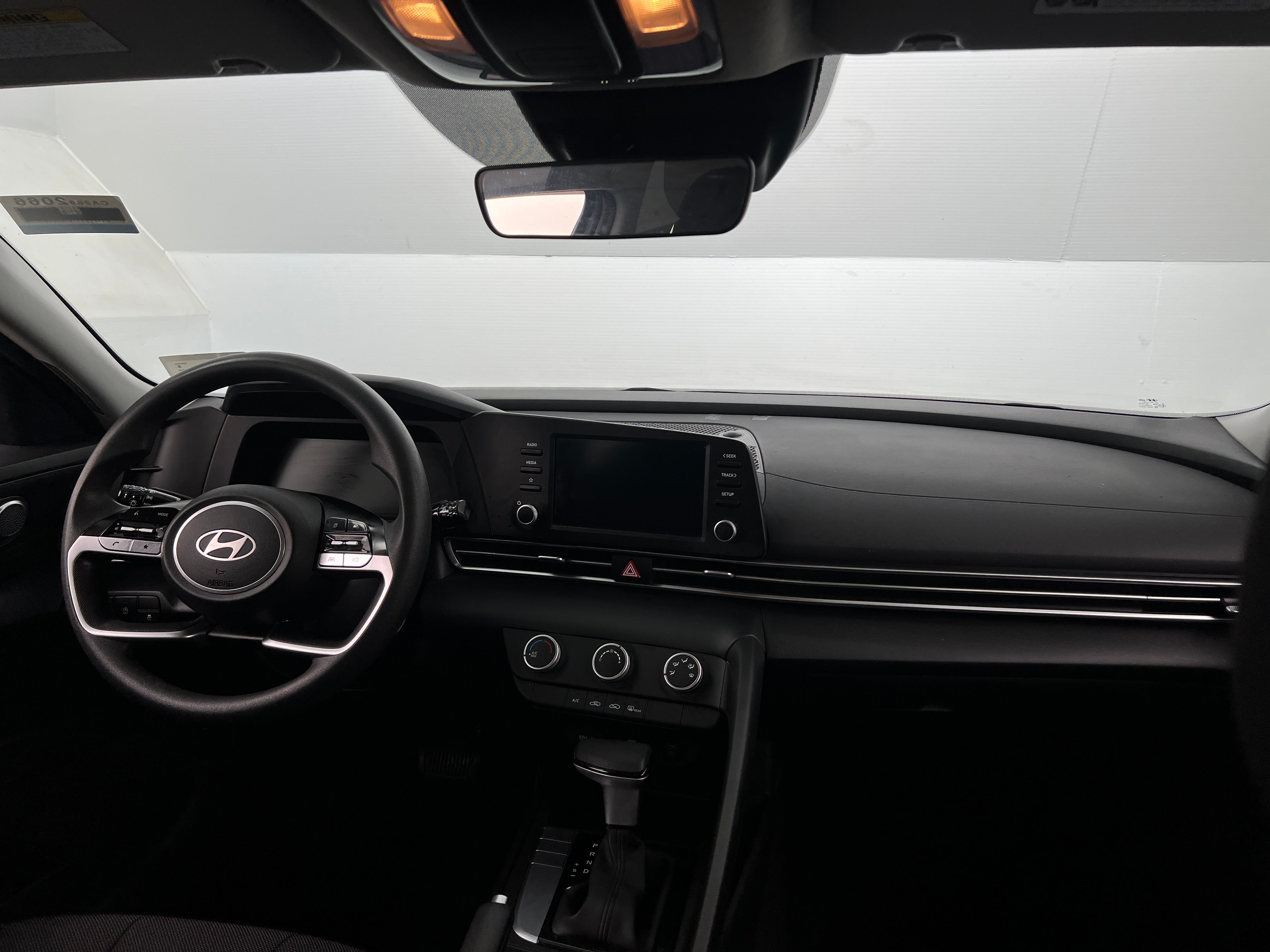 Thumbnail: 2024 Hyundai Elantra - 3
