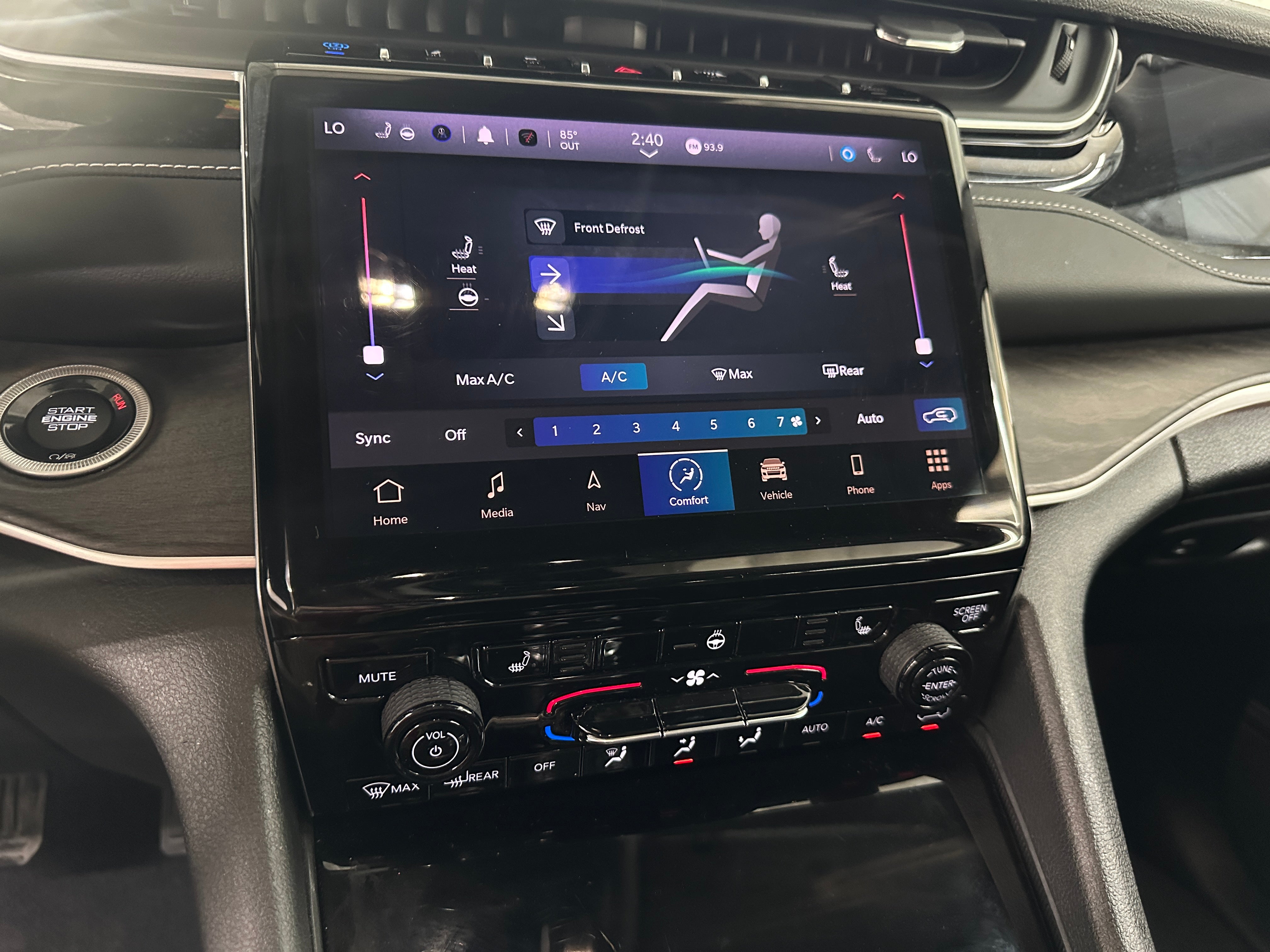 2023 Jeep Grand Cherokee 4xe 3
