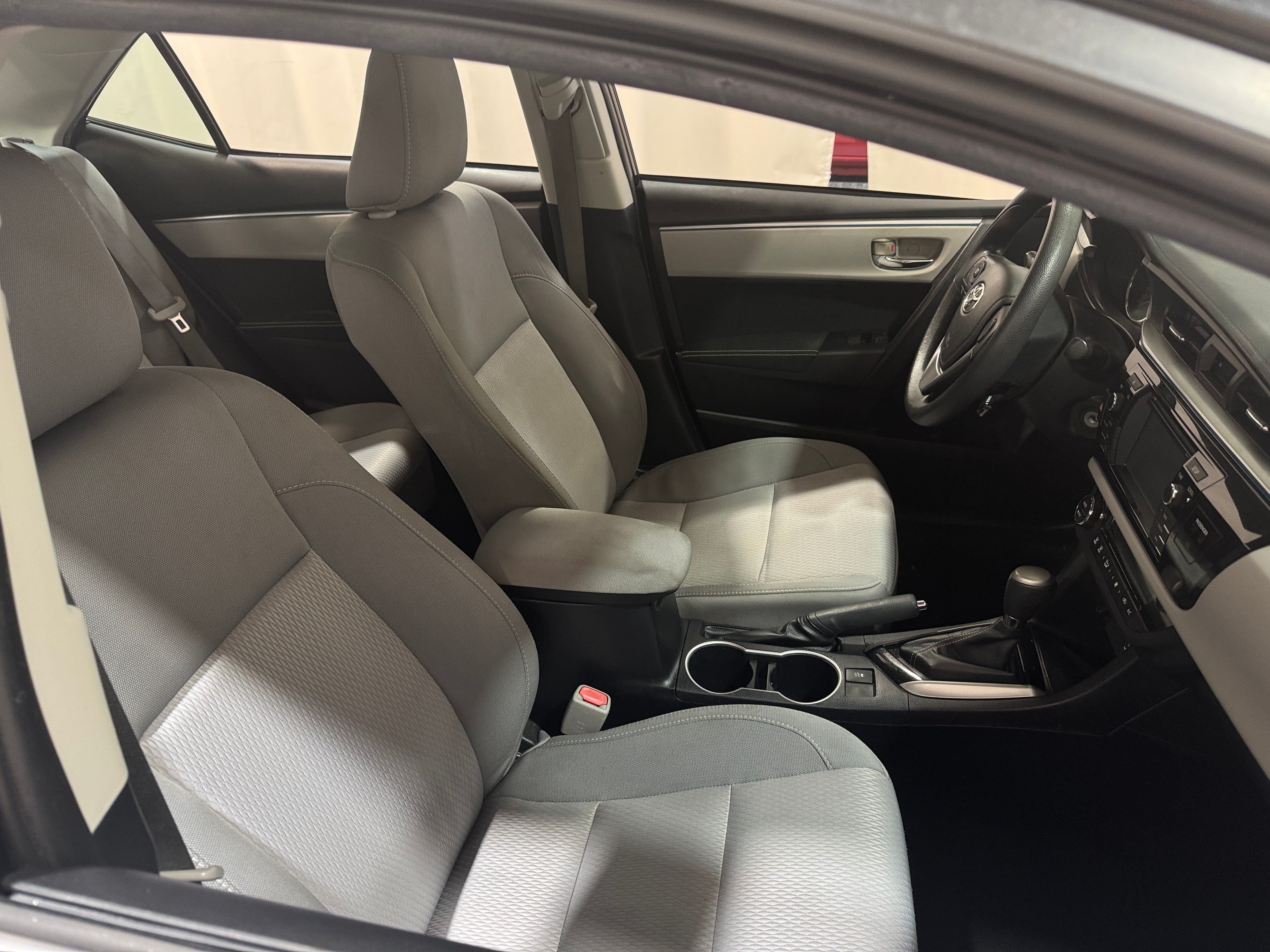 2014 Toyota Corolla LE 2