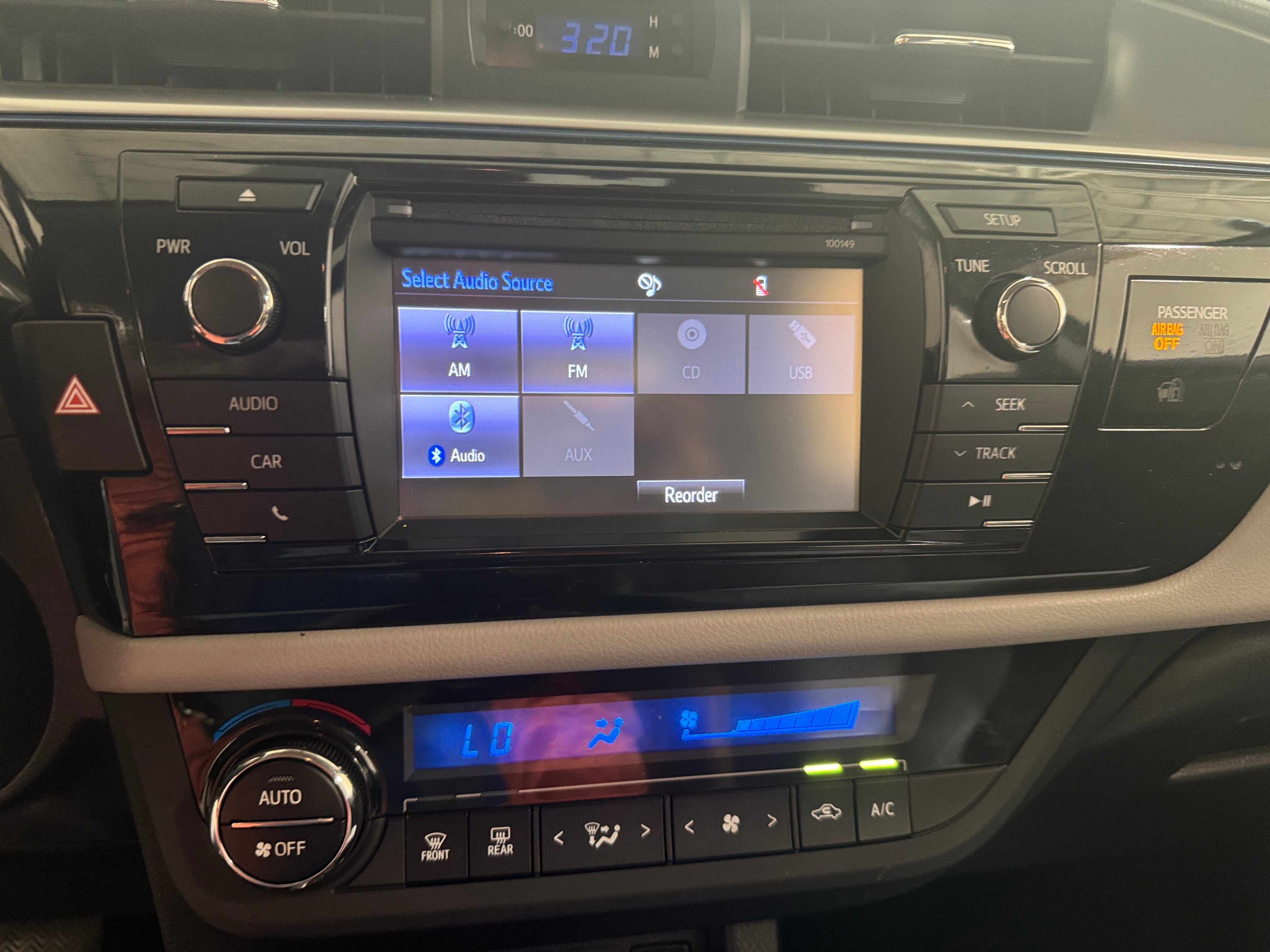 2014 Toyota Corolla LE 4