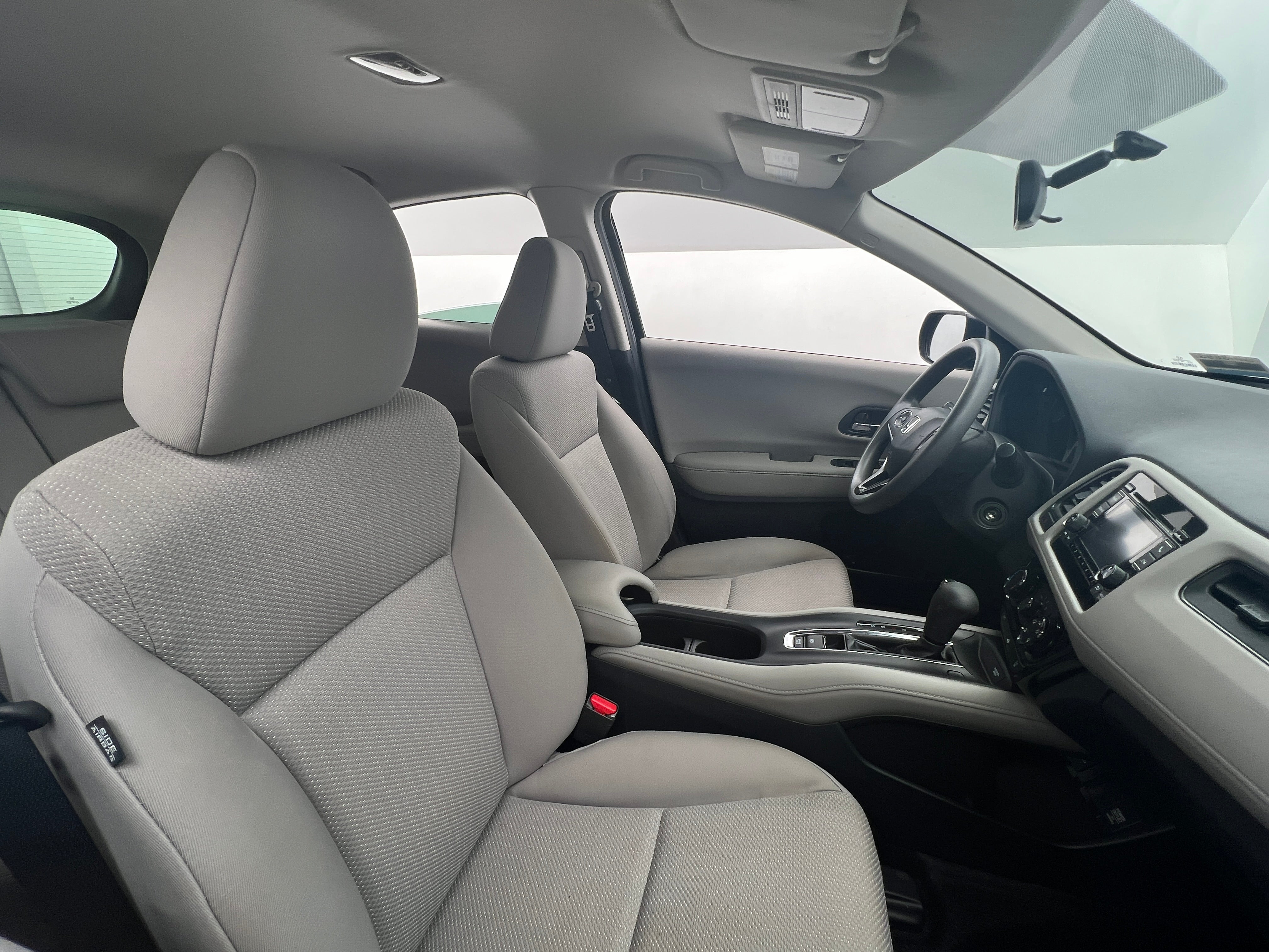 2016 Honda HR-V LX 2