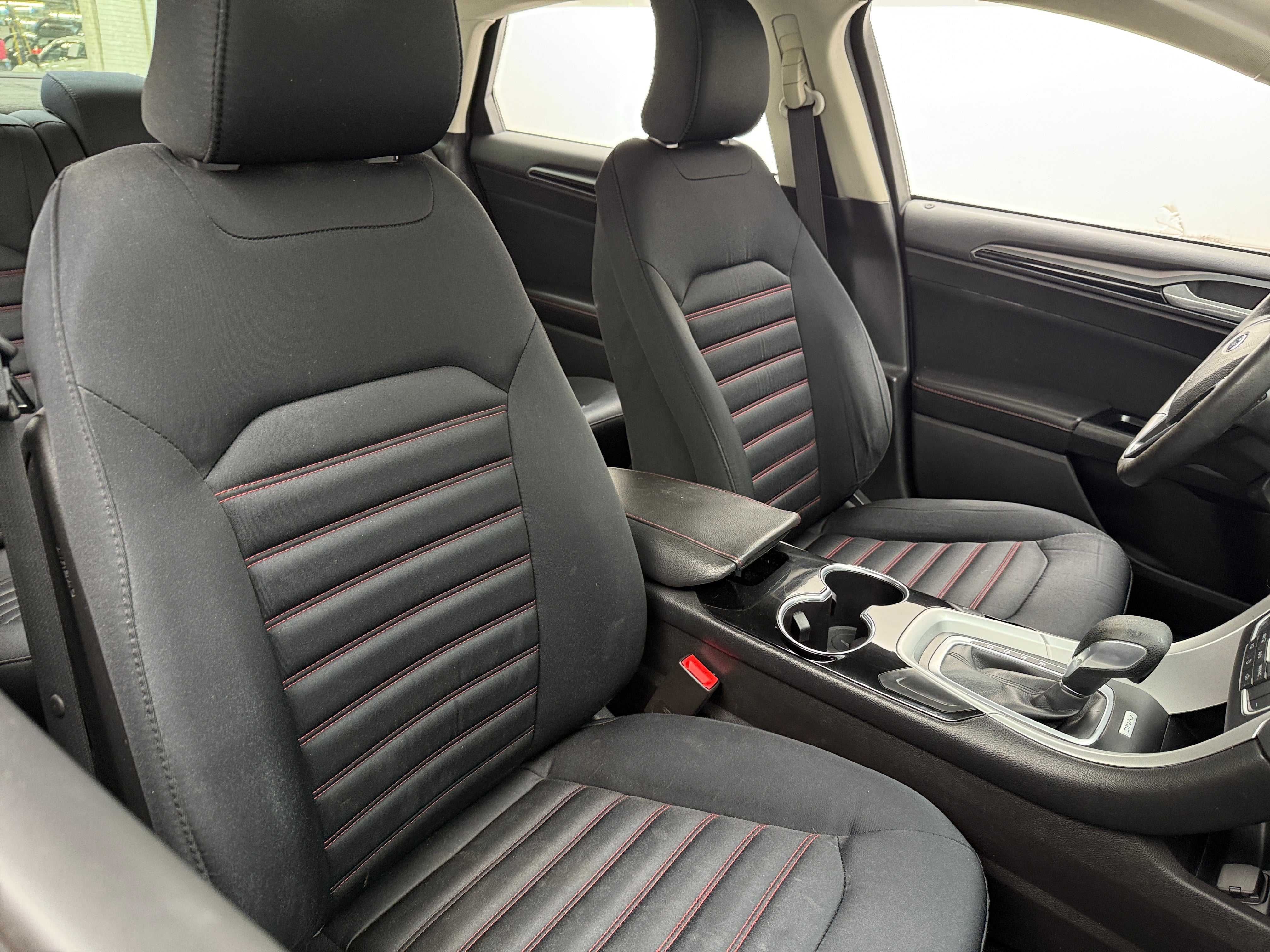 2016 Ford Fusion SE 2
