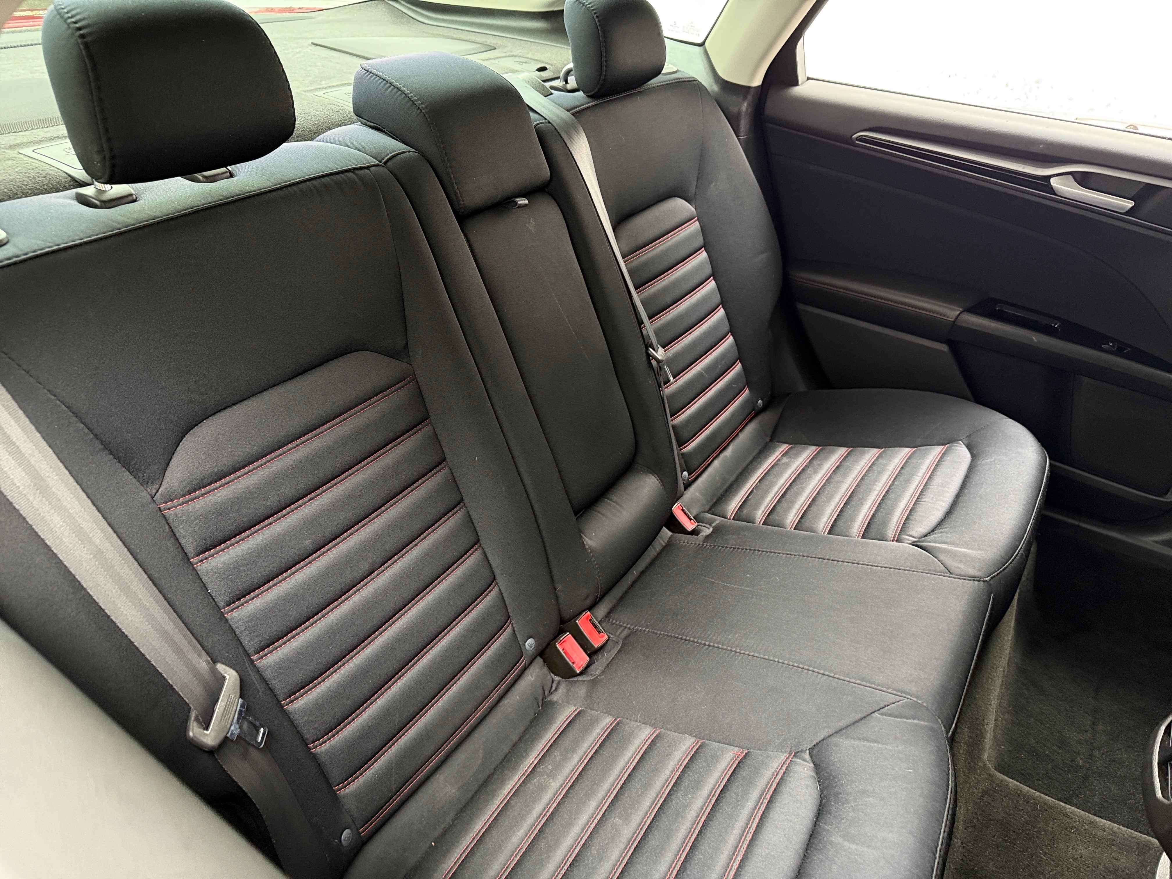 2016 Ford Fusion SE 6