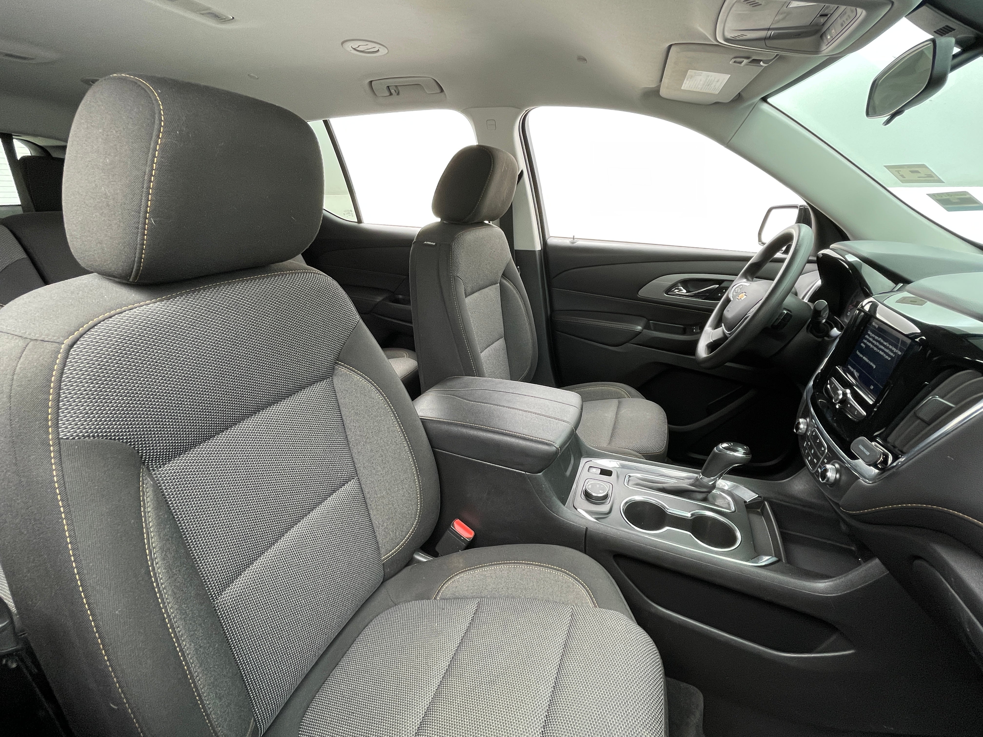 2020 Chevrolet Traverse LS 2