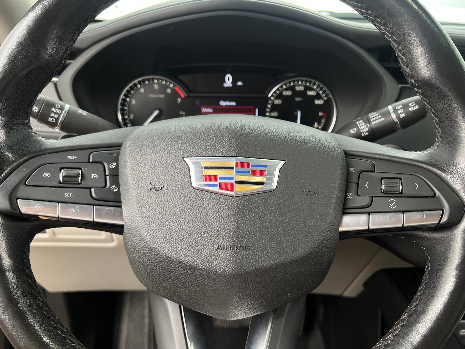 Thumbnail: 2022 Cadillac XT4 - 5