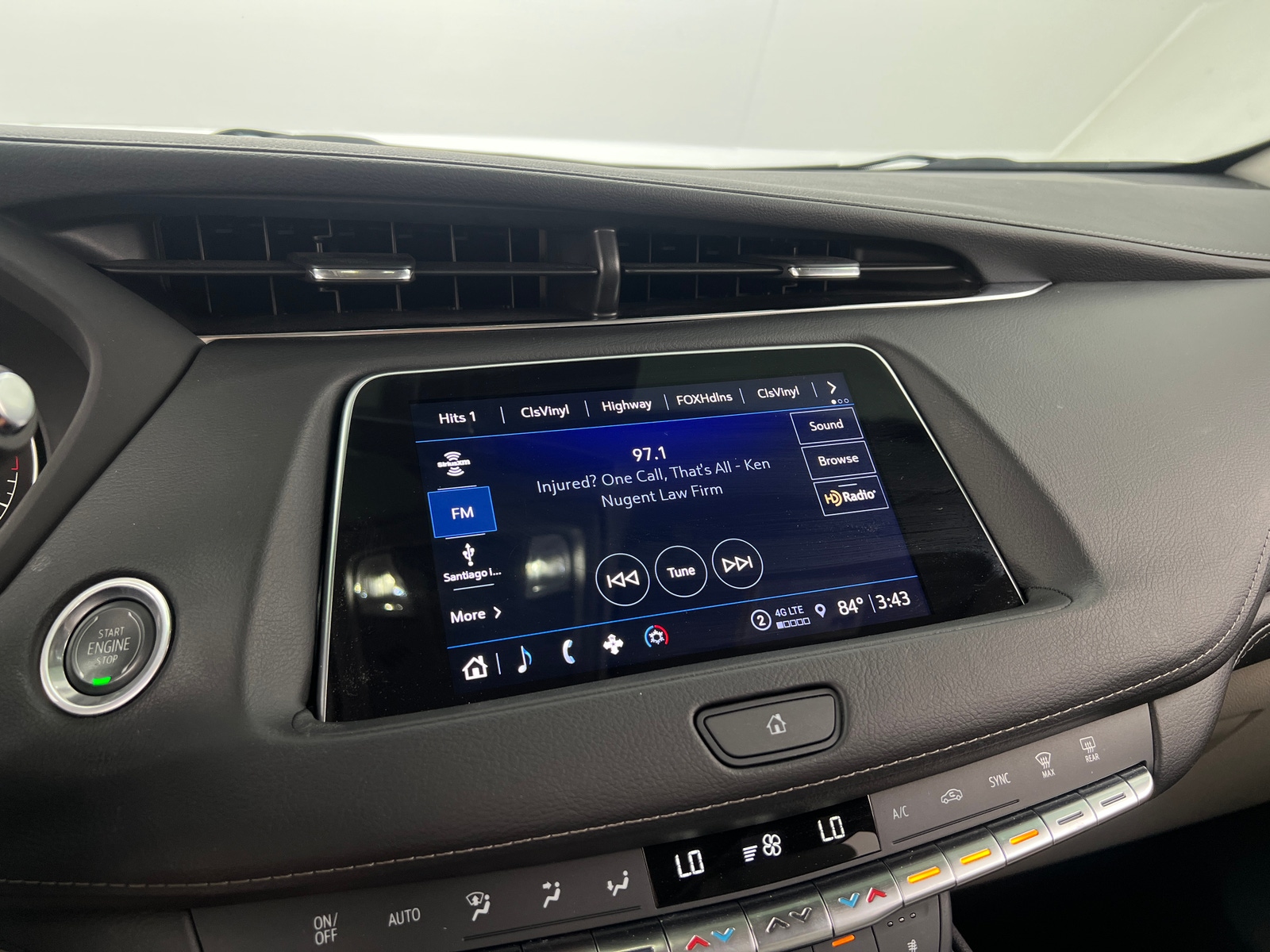 Thumbnail: 2022 Cadillac XT4 - 4