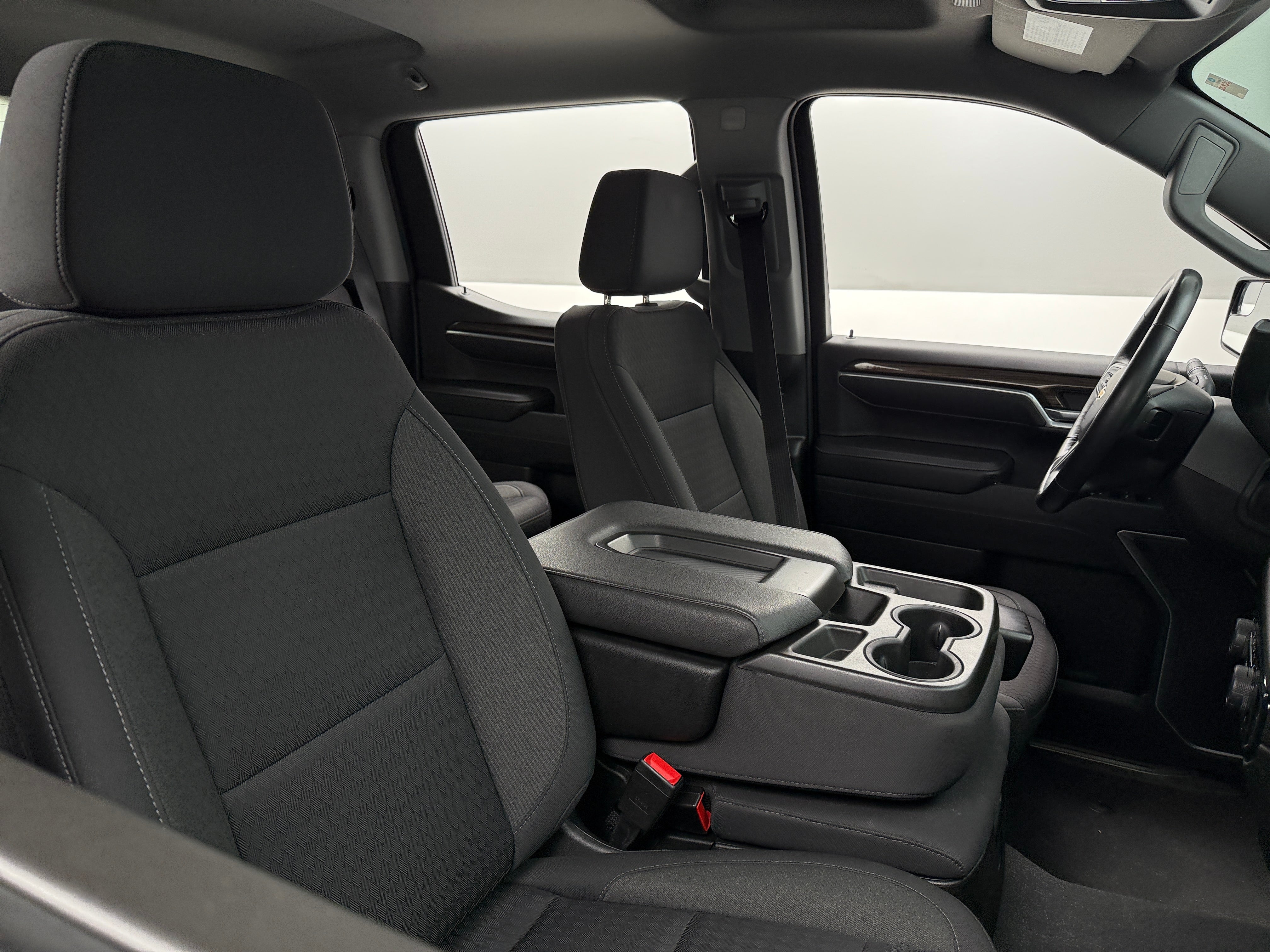 2022 Chevrolet Silverado 1500 LT 2