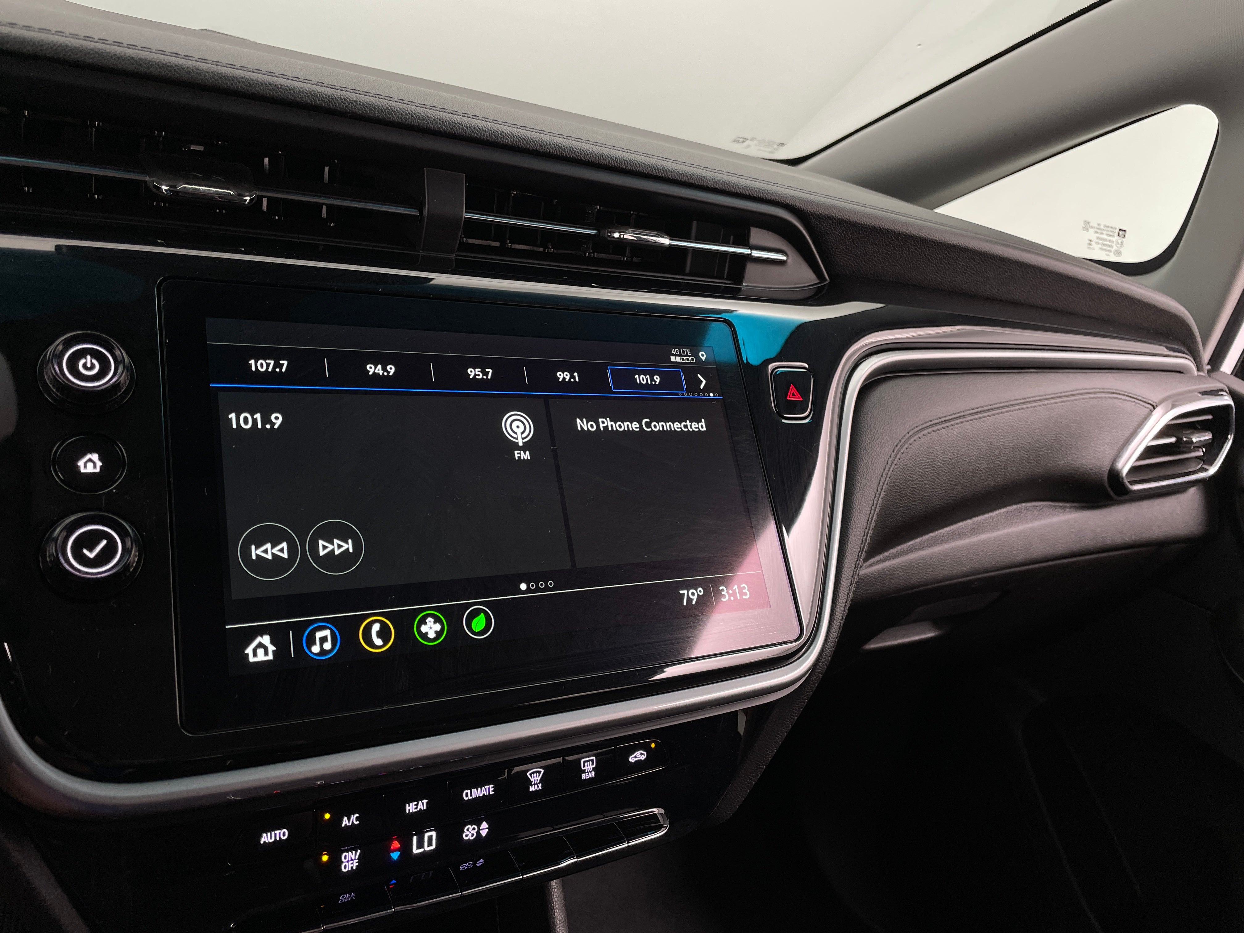 Thumbnail: 2023 Chevrolet Bolt EV - 4