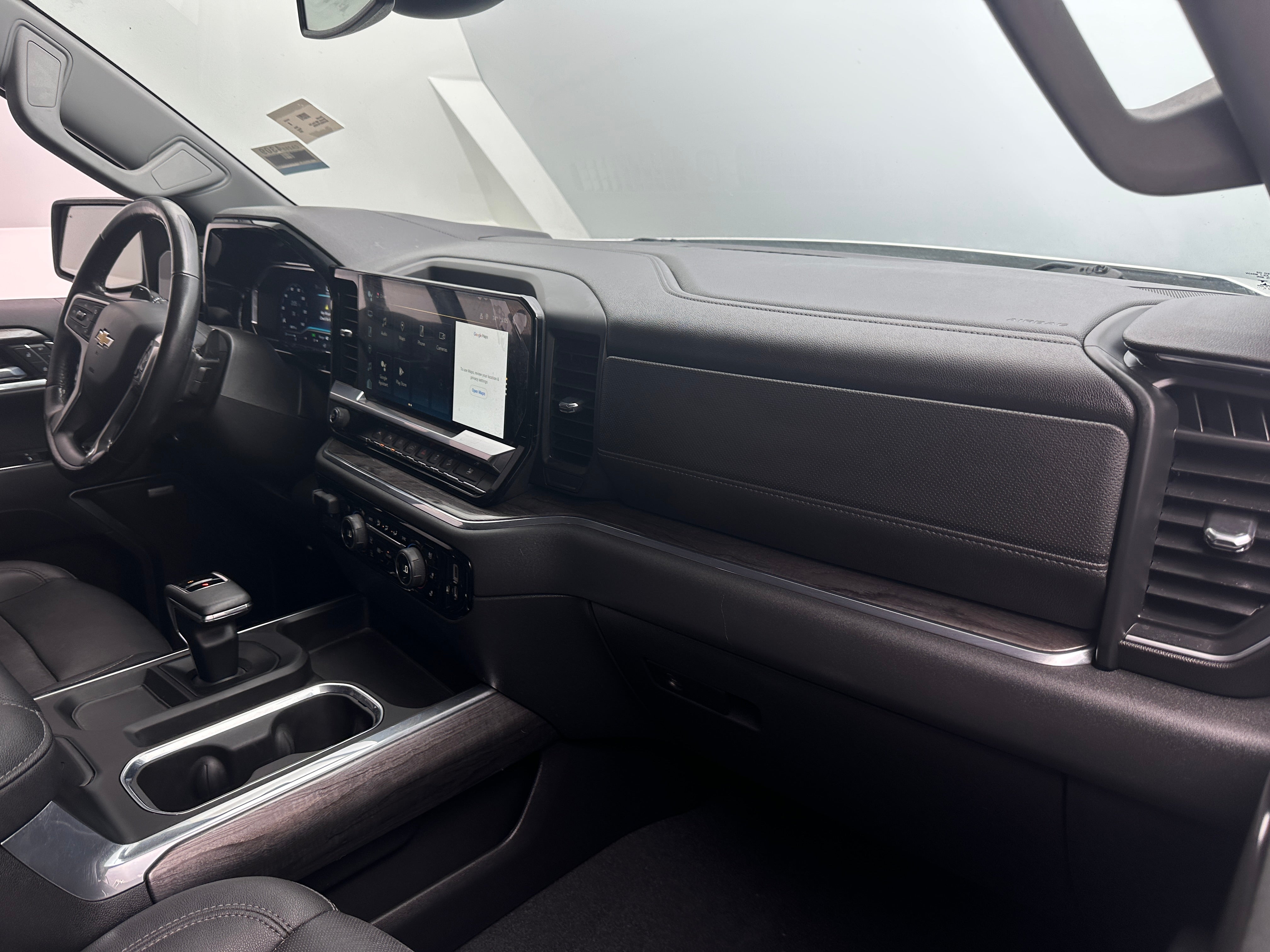 2023 Chevrolet Silverado 1500 LTZ 2