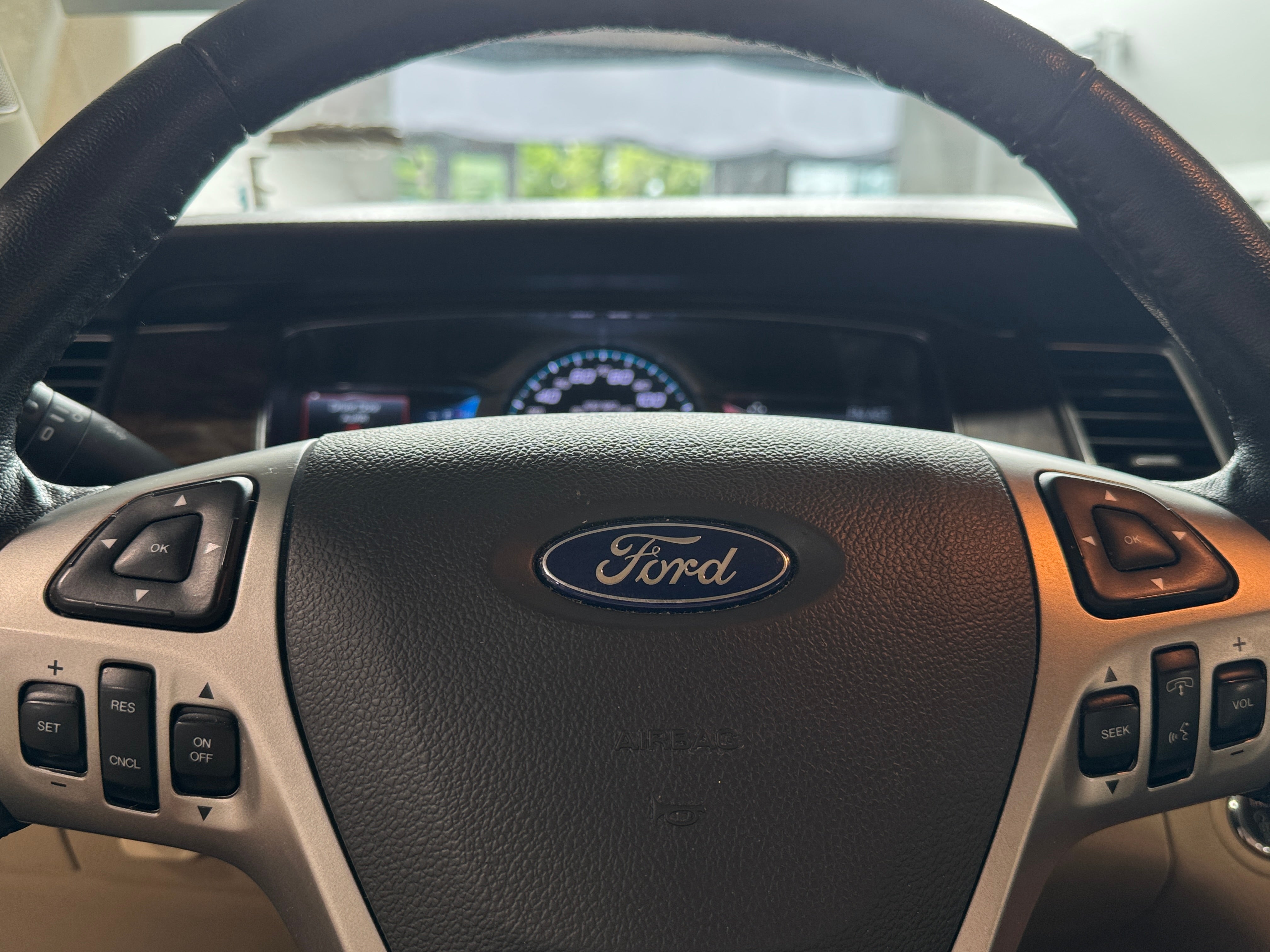 2019 Ford Taurus Limited Edition 4