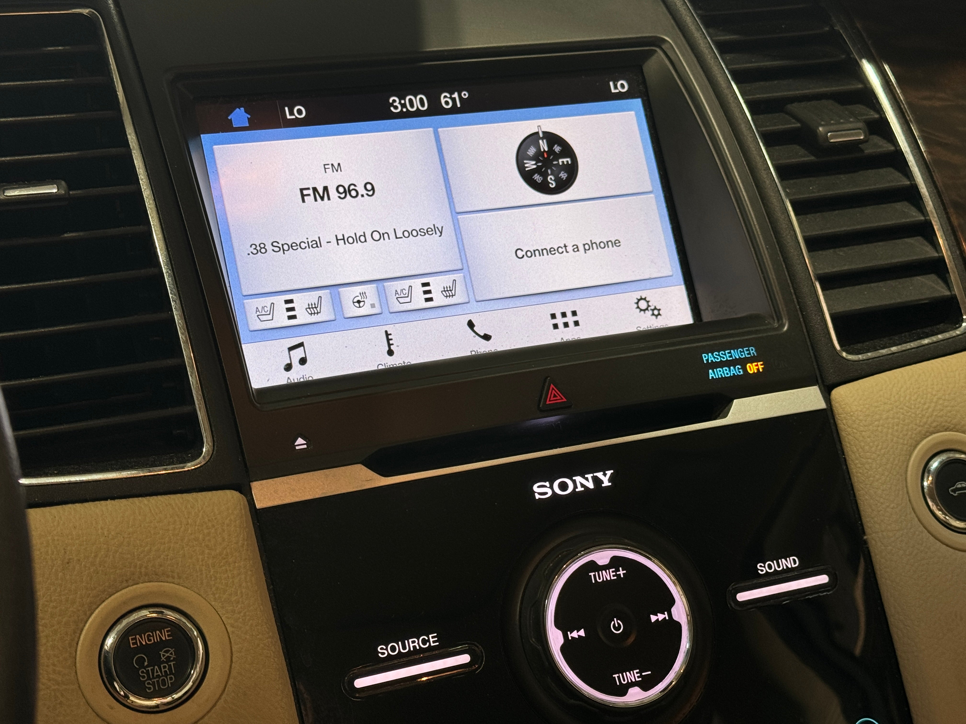 2019 Ford Taurus Limited Edition 3
