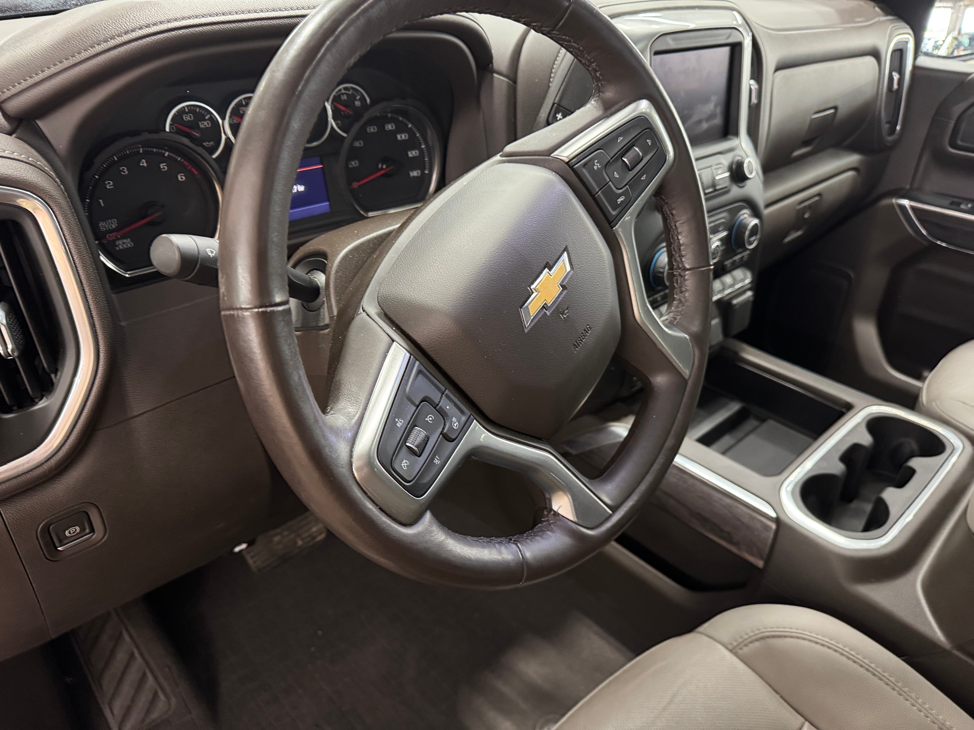 2022 Chevrolet Silverado 1500 Limited LTZ 2