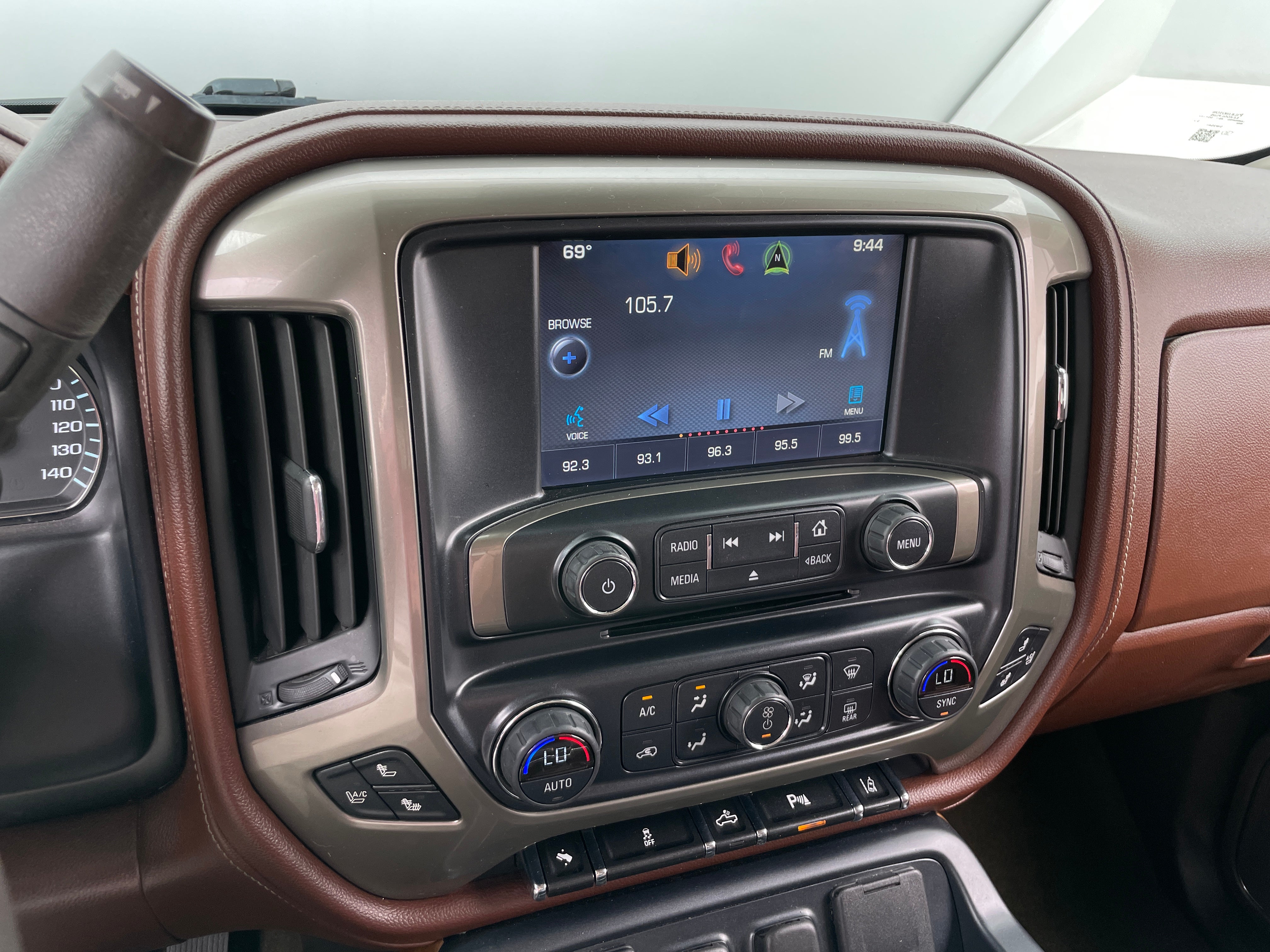 2014 Chevrolet Silverado 1500 High Country 3