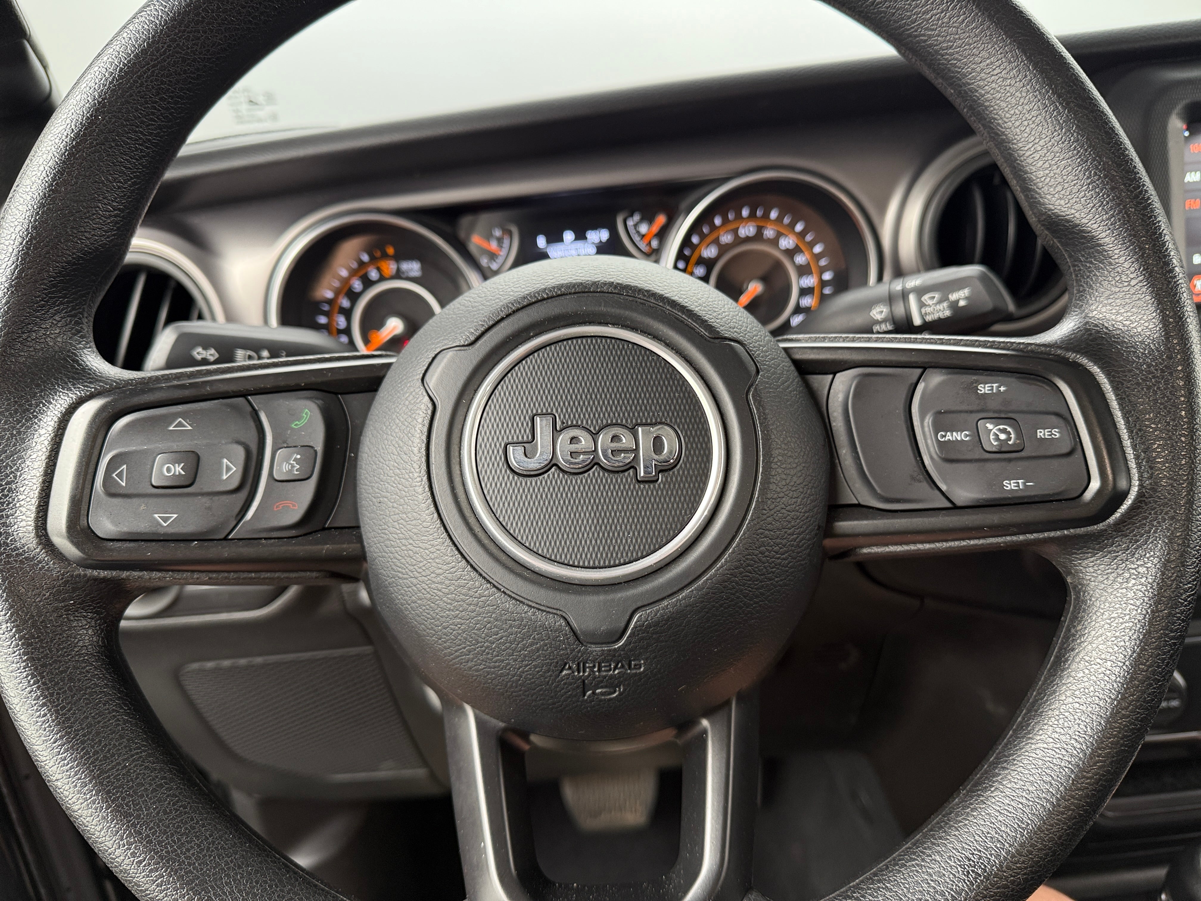 2023 Jeep Gladiator Sport 5