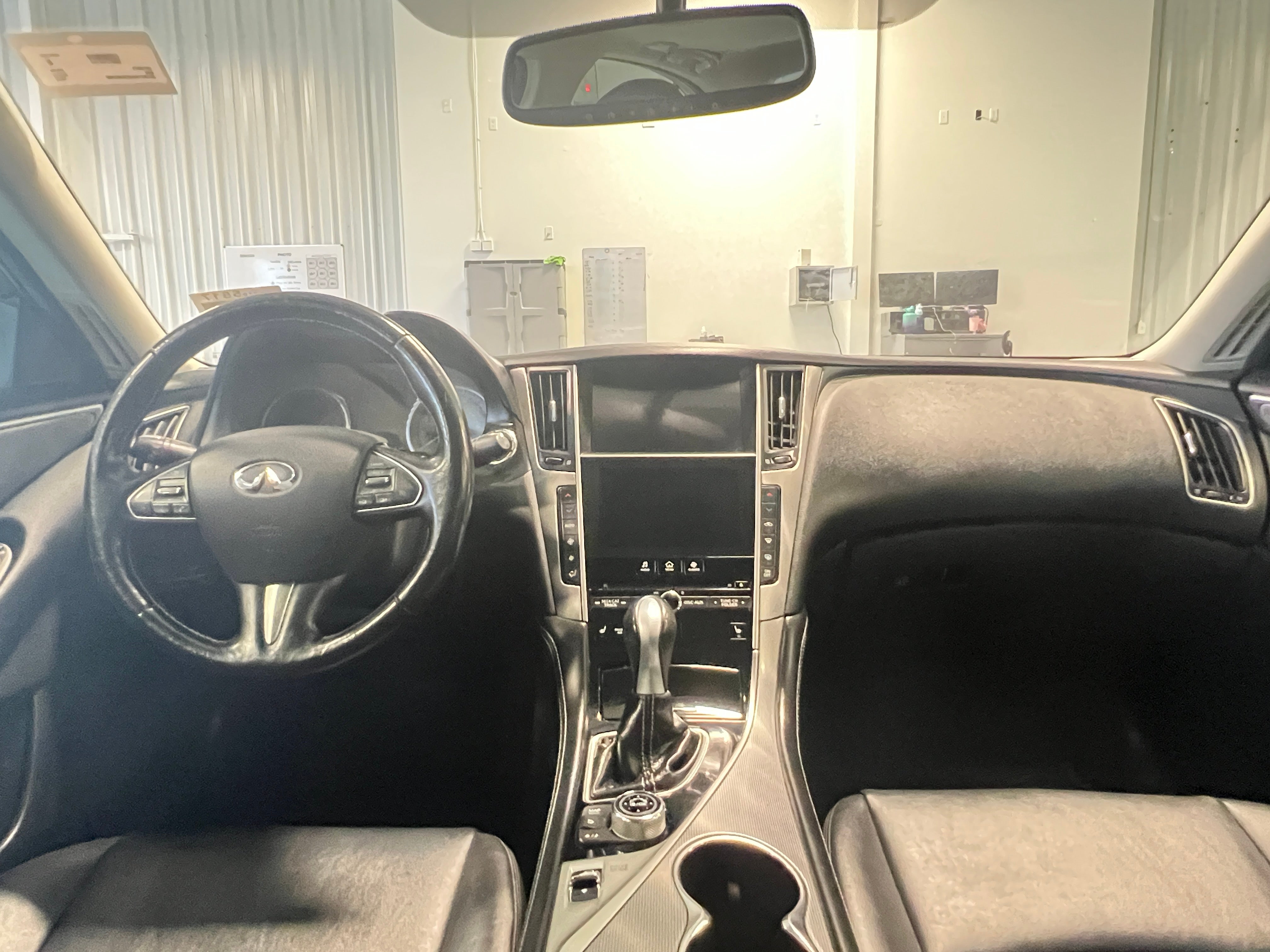 2015 INFINITI Q50 Premium 2