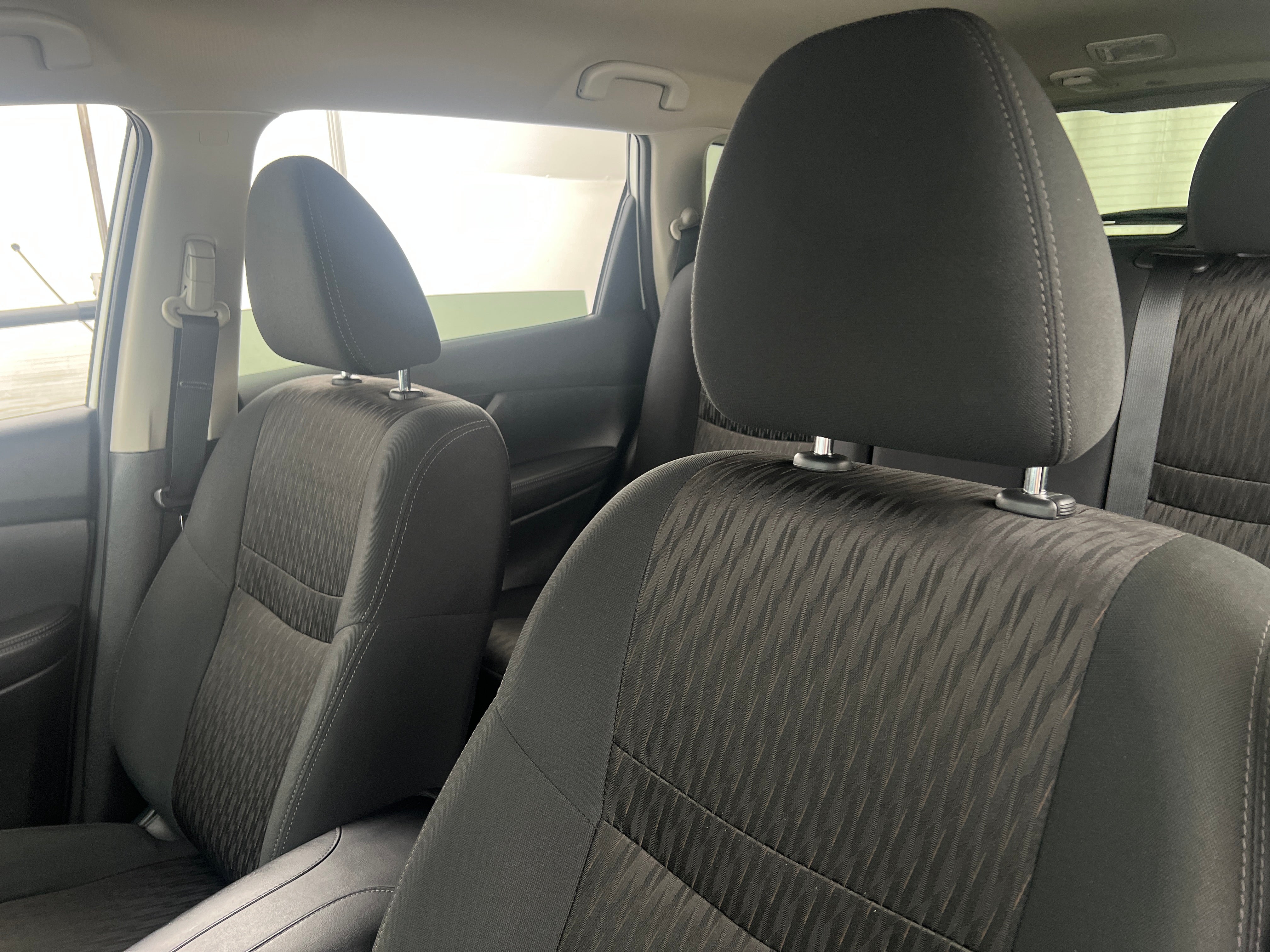 2020 Nissan Rogue SV 2