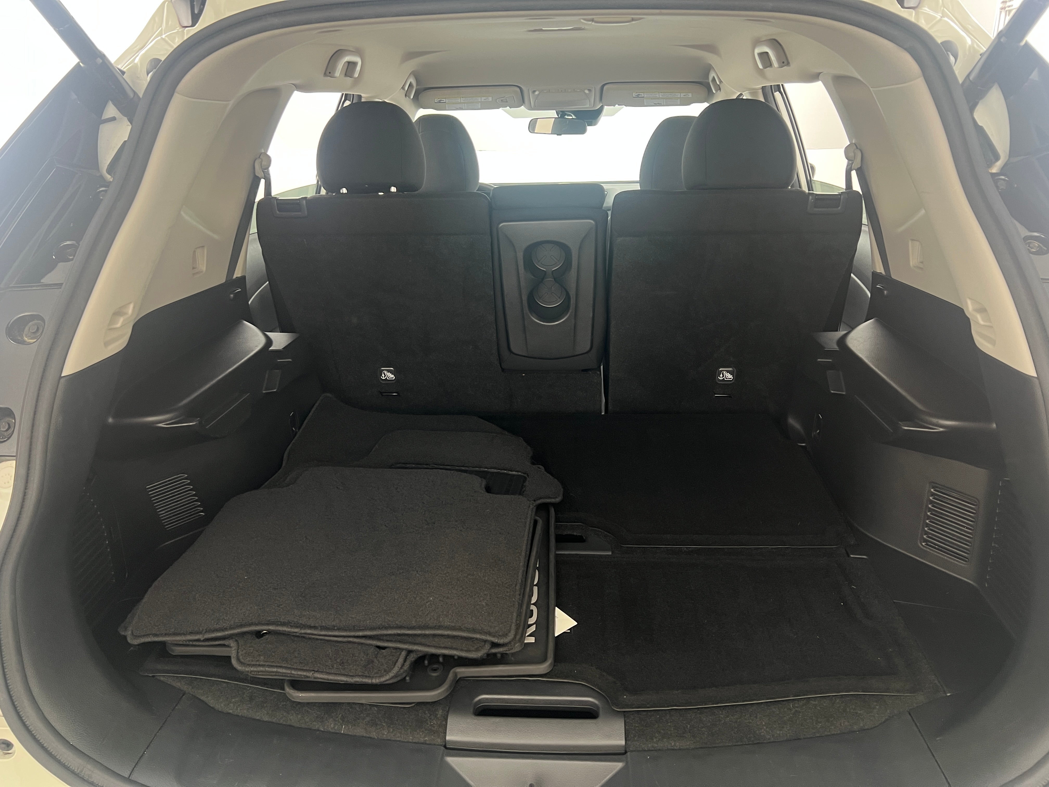 2020 Nissan Rogue SV 7
