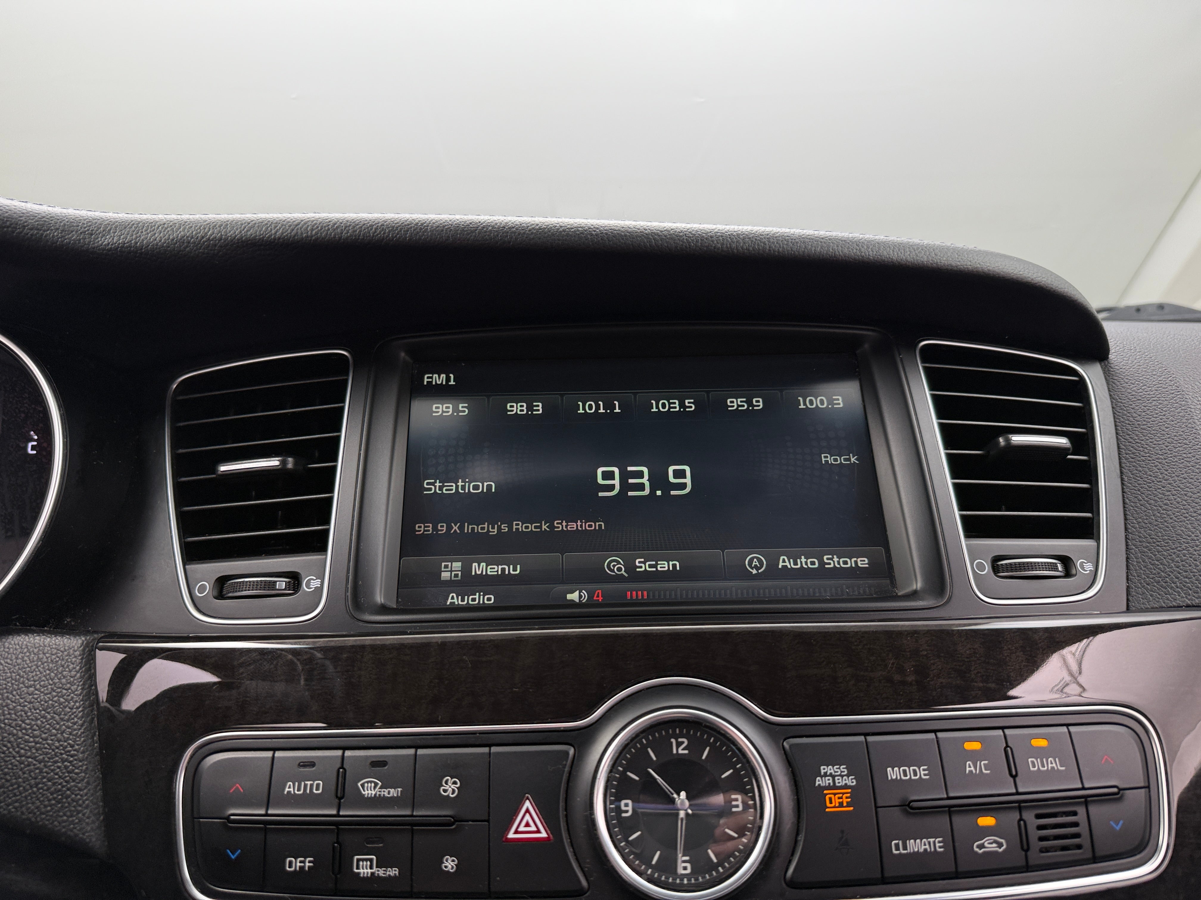 2014 Kia Cadenza Premium 3