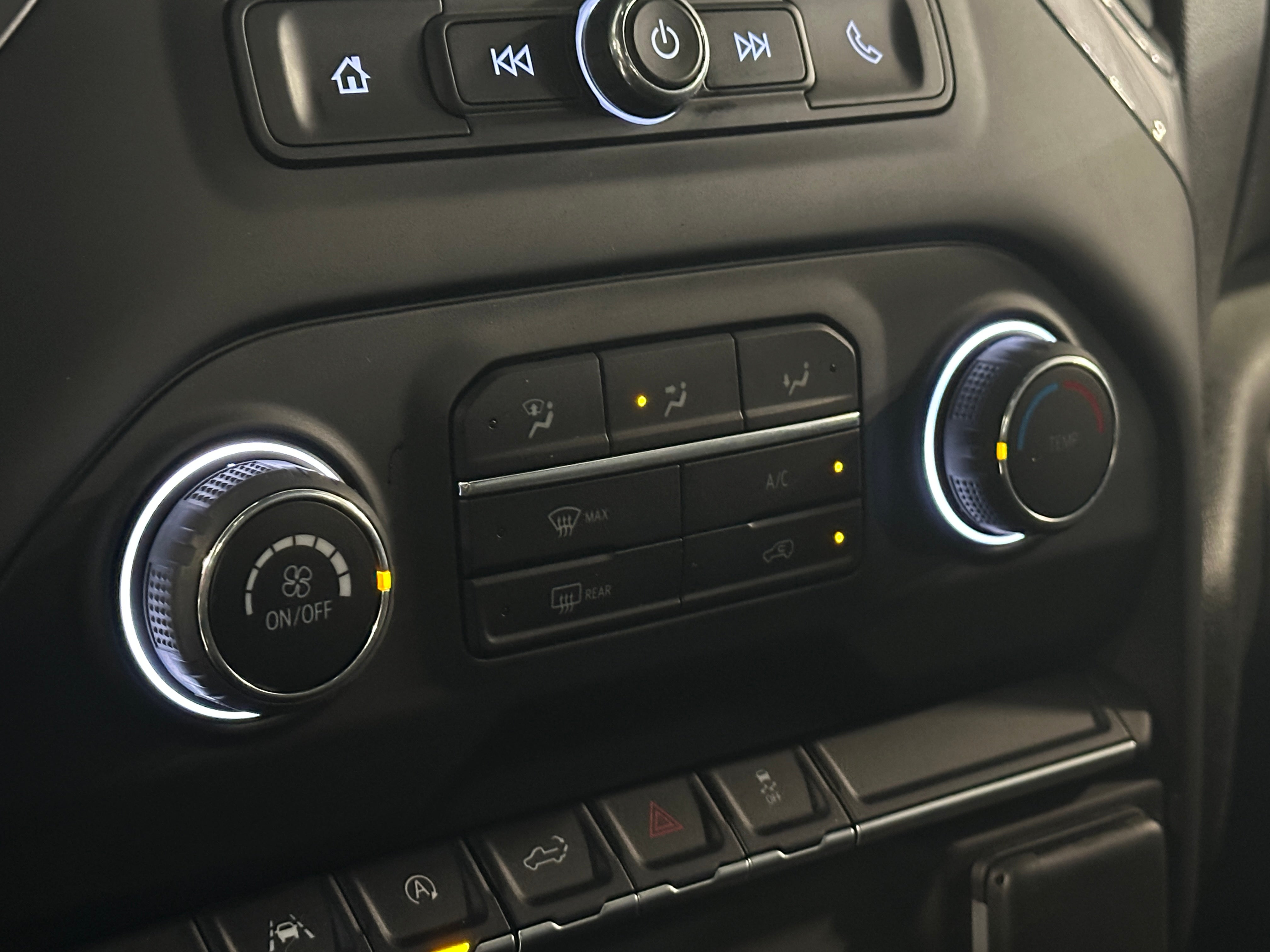2022 Chevrolet Silverado 1500 Custom 4