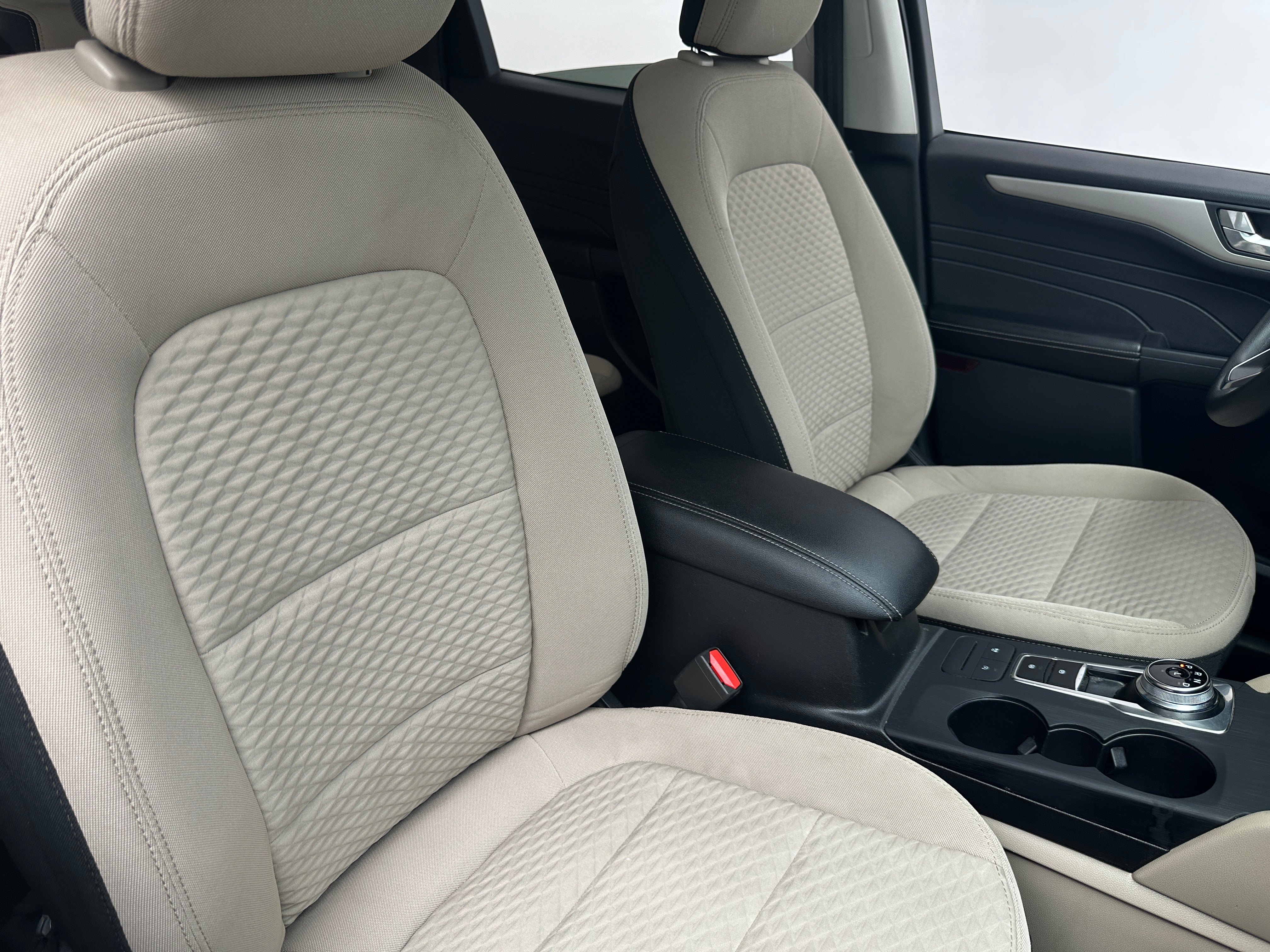 2021 Ford Escape SE 2