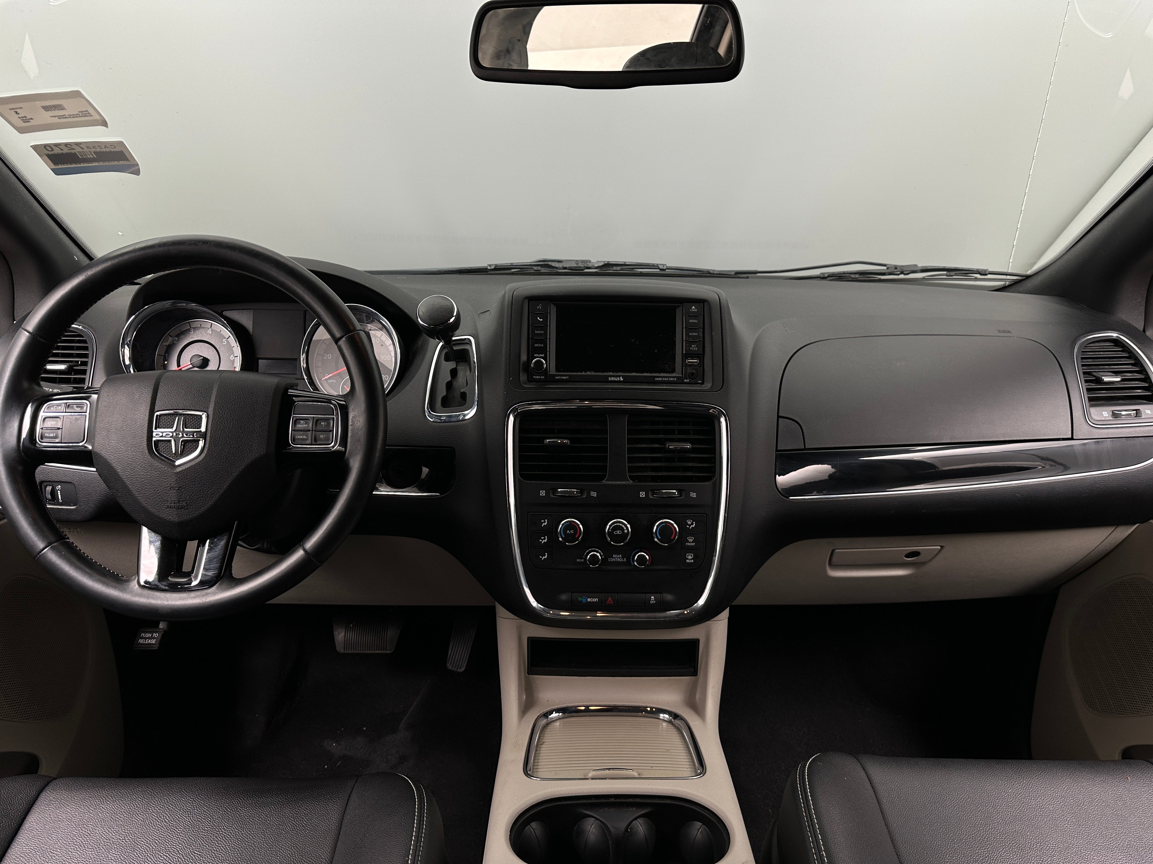 2020 Dodge Grand Caravan SXT 2