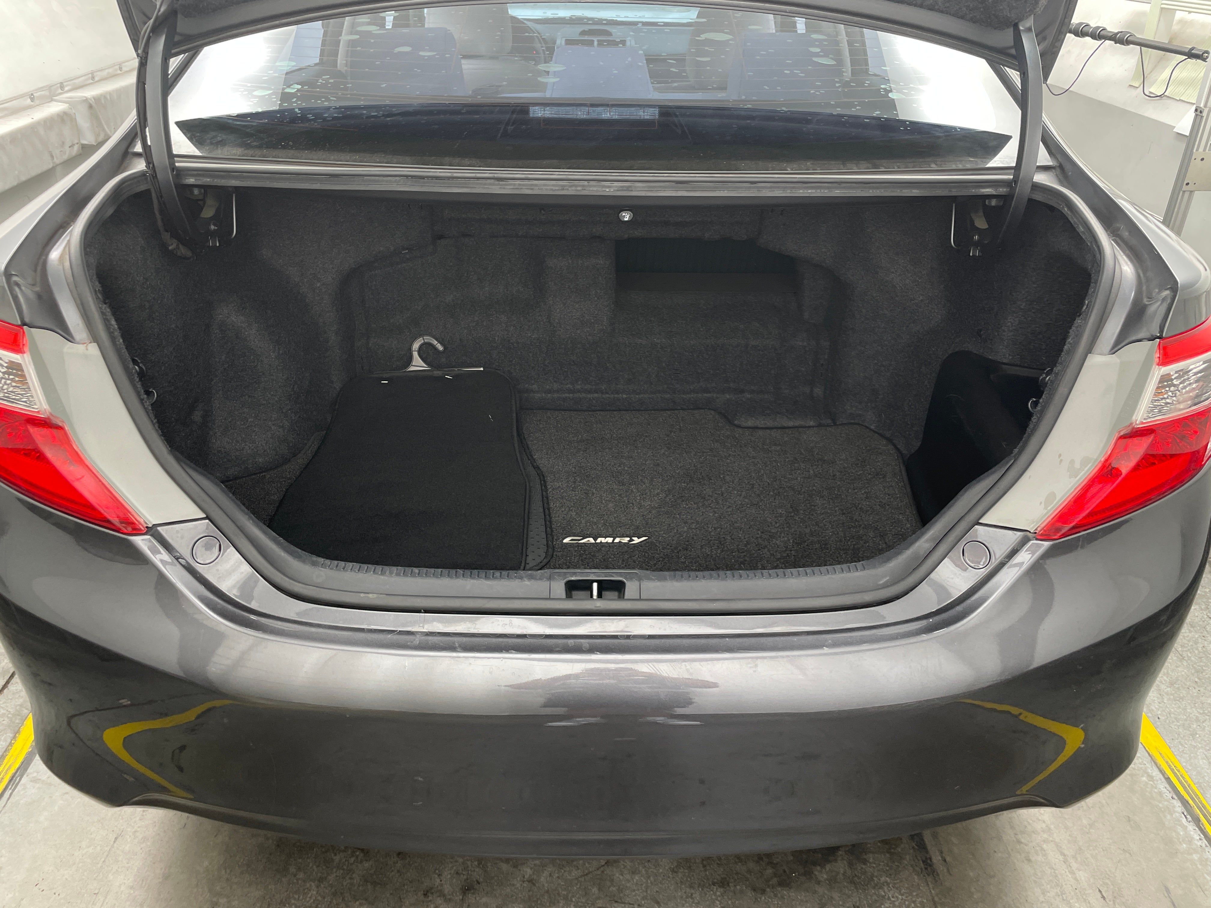 2012 Toyota Camry XLE 7