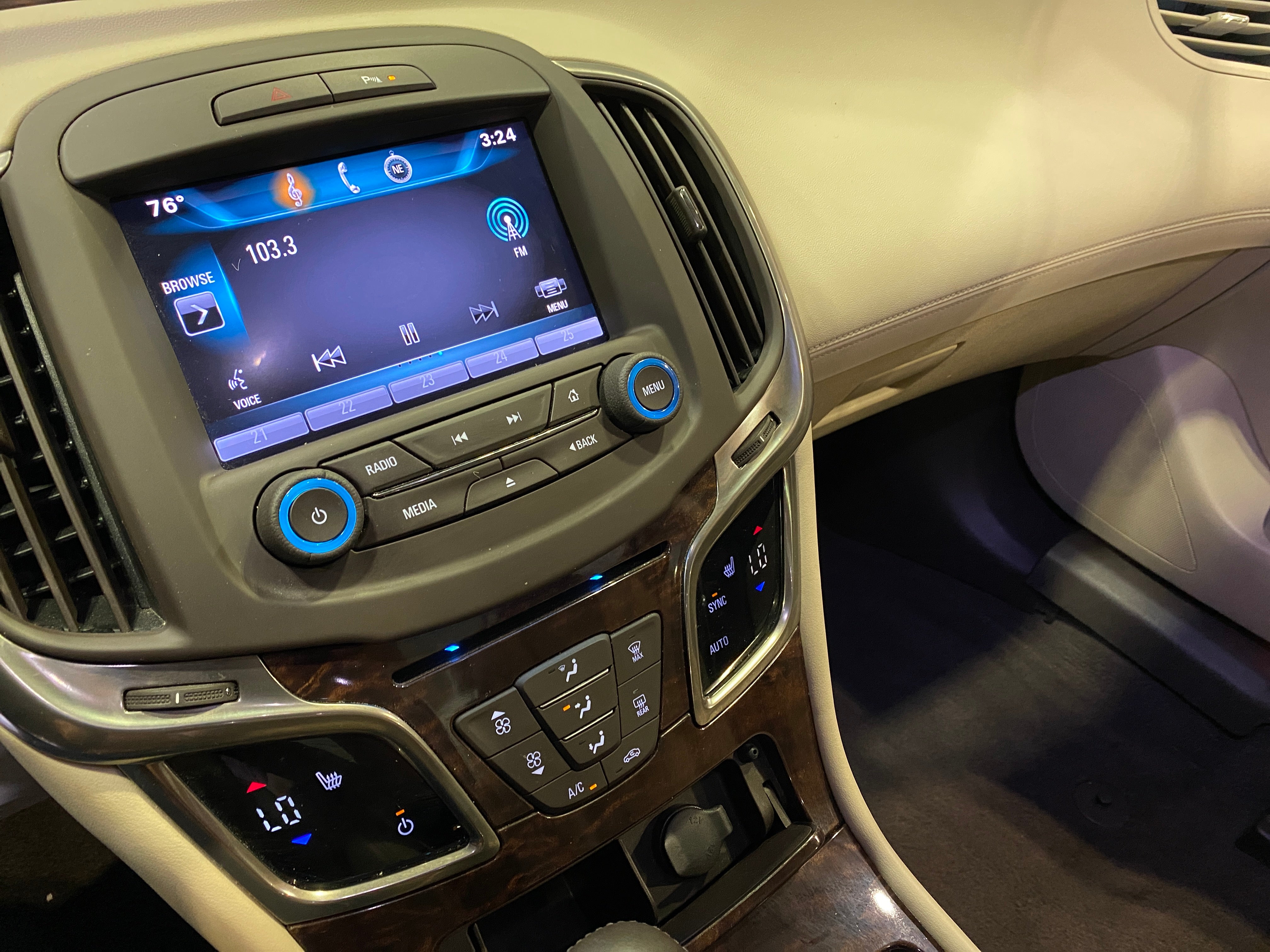 2015 Buick LaCrosse Leather Group 3