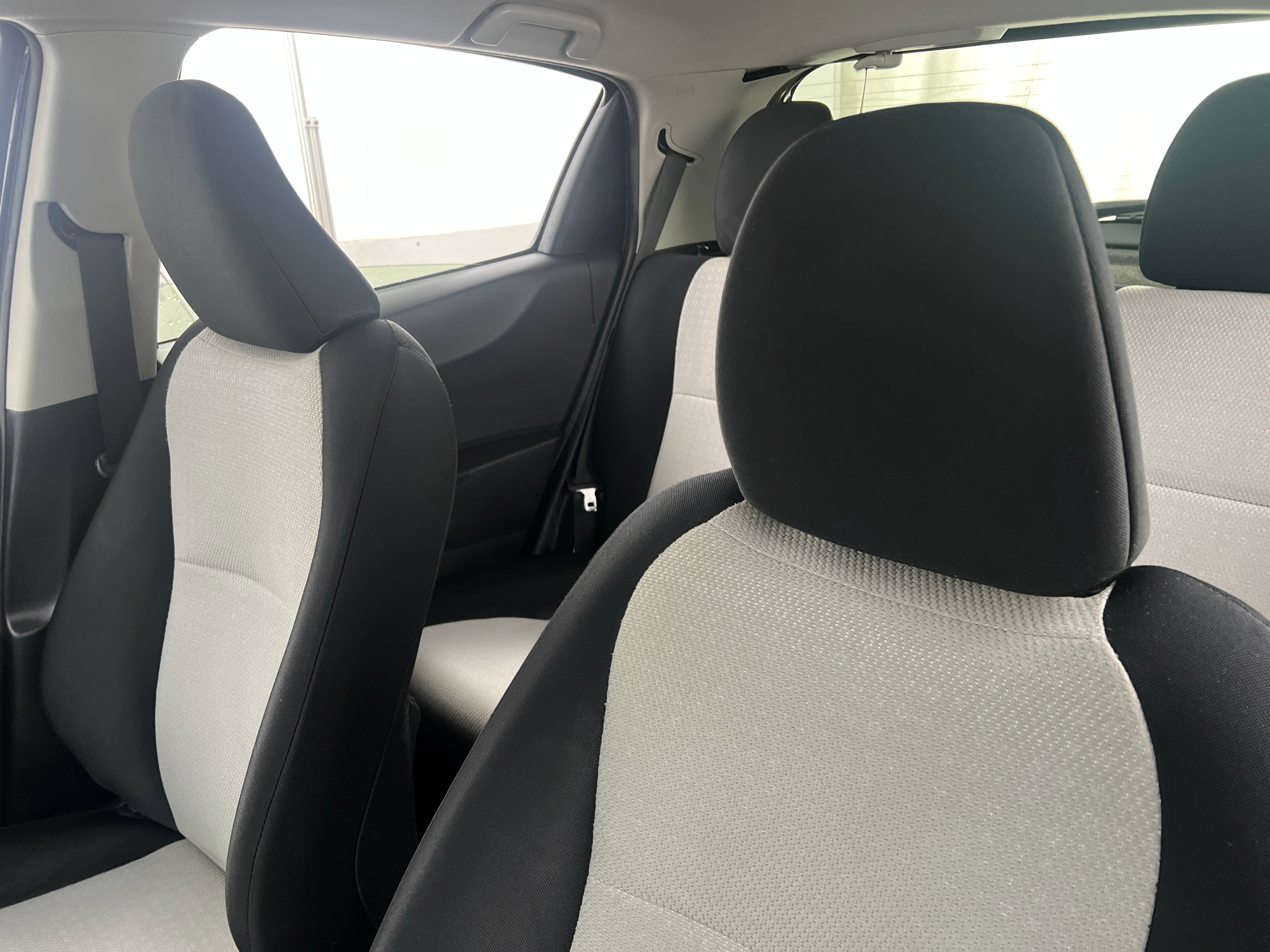 2012 Toyota Yaris LE 2