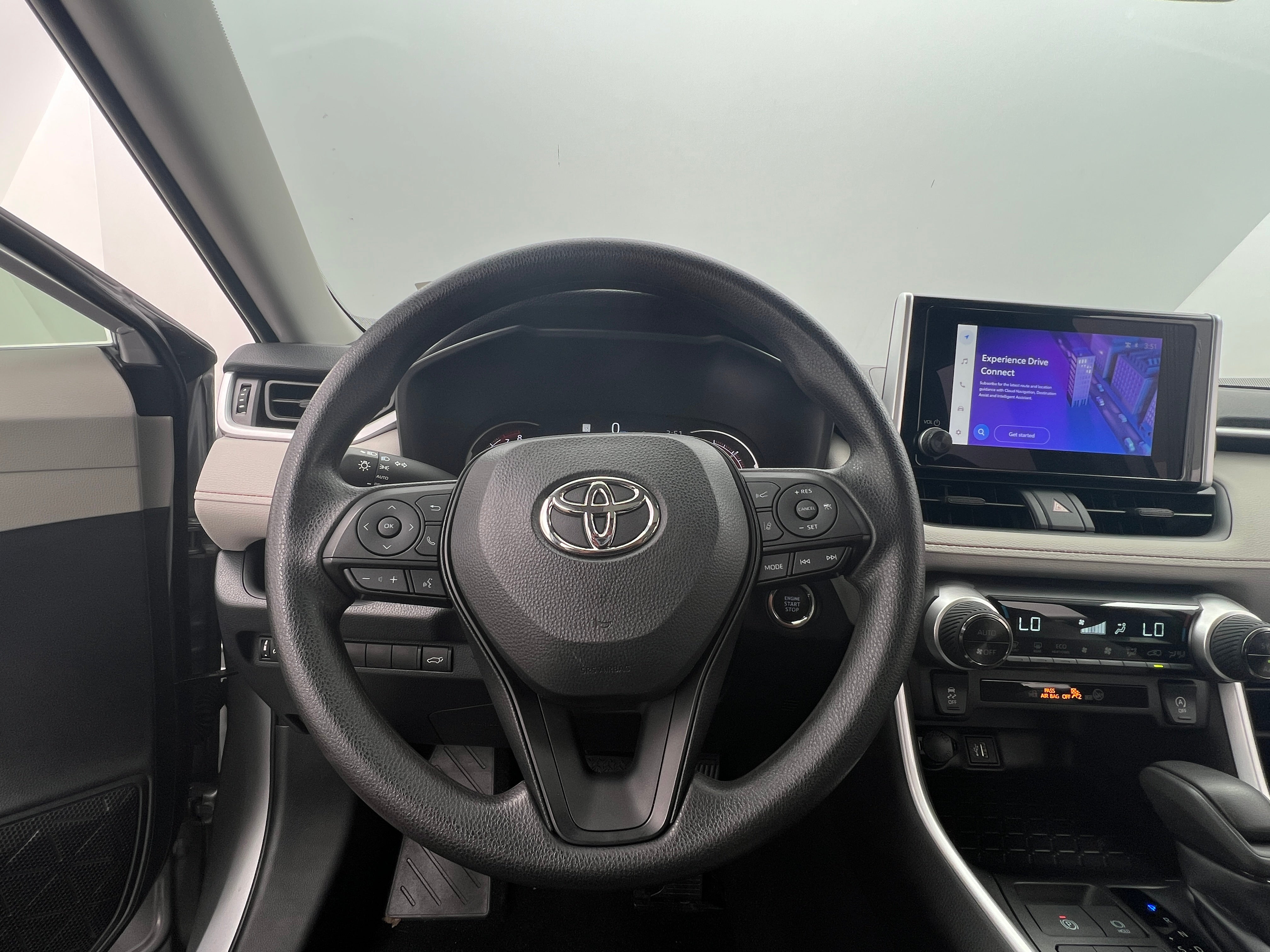 2023 Toyota RAV4 XLE 5