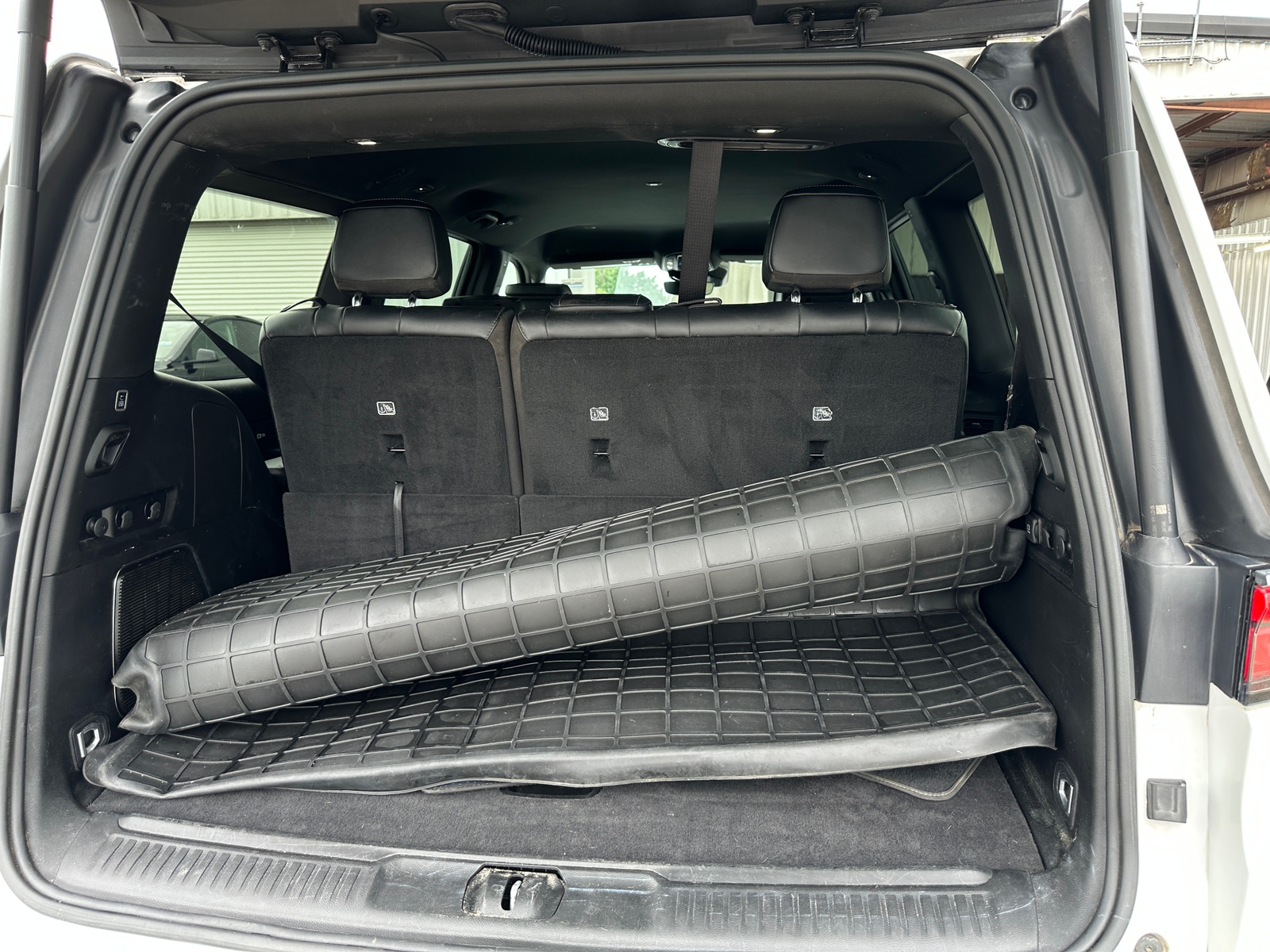 Thumbnail: 2022 Jeep Wagoneer - 6