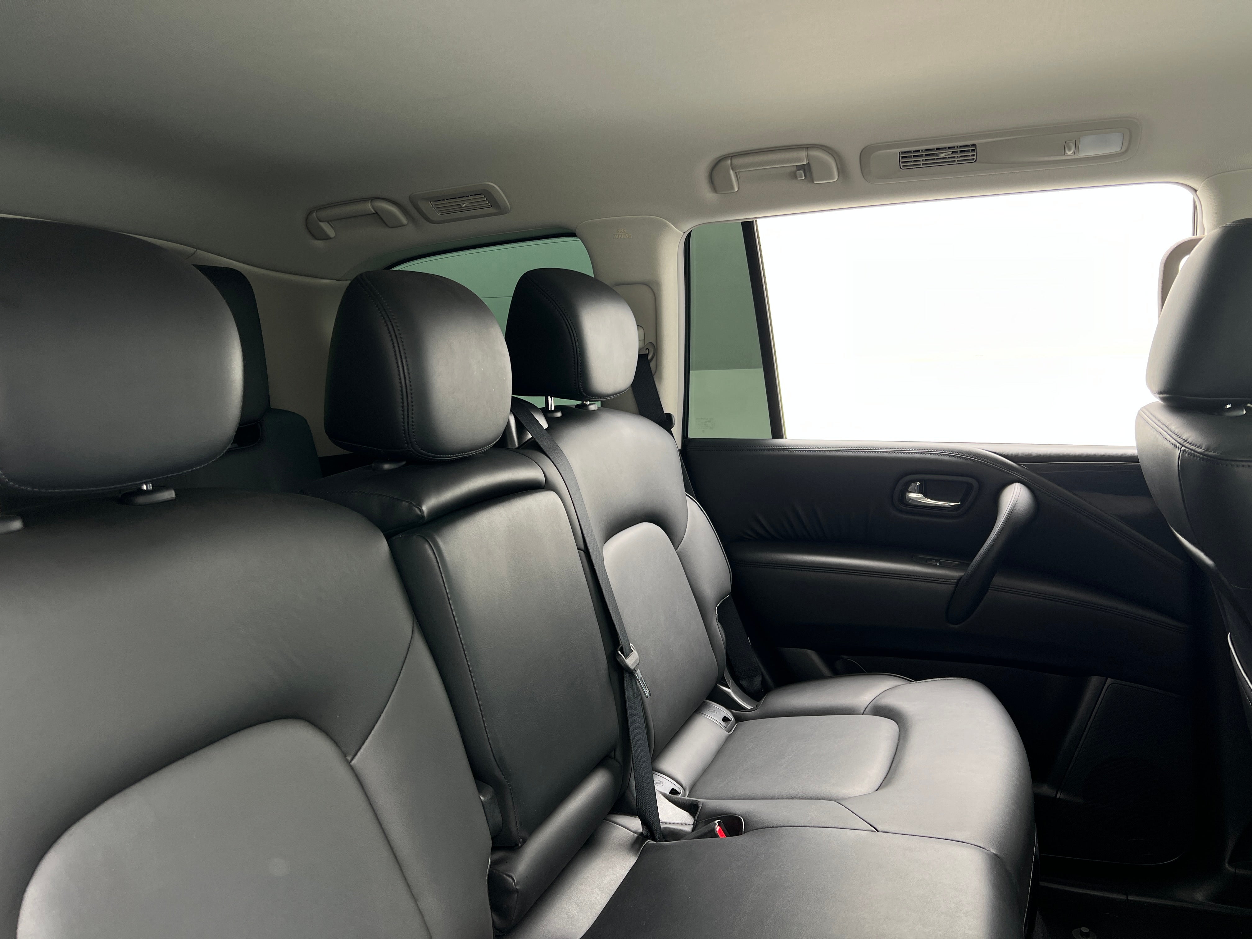 2023 Nissan Armada SV 5