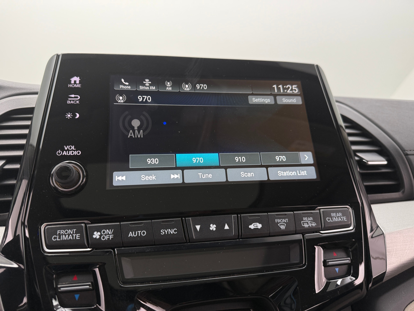 Thumbnail: 2019 Honda Odyssey - 3
