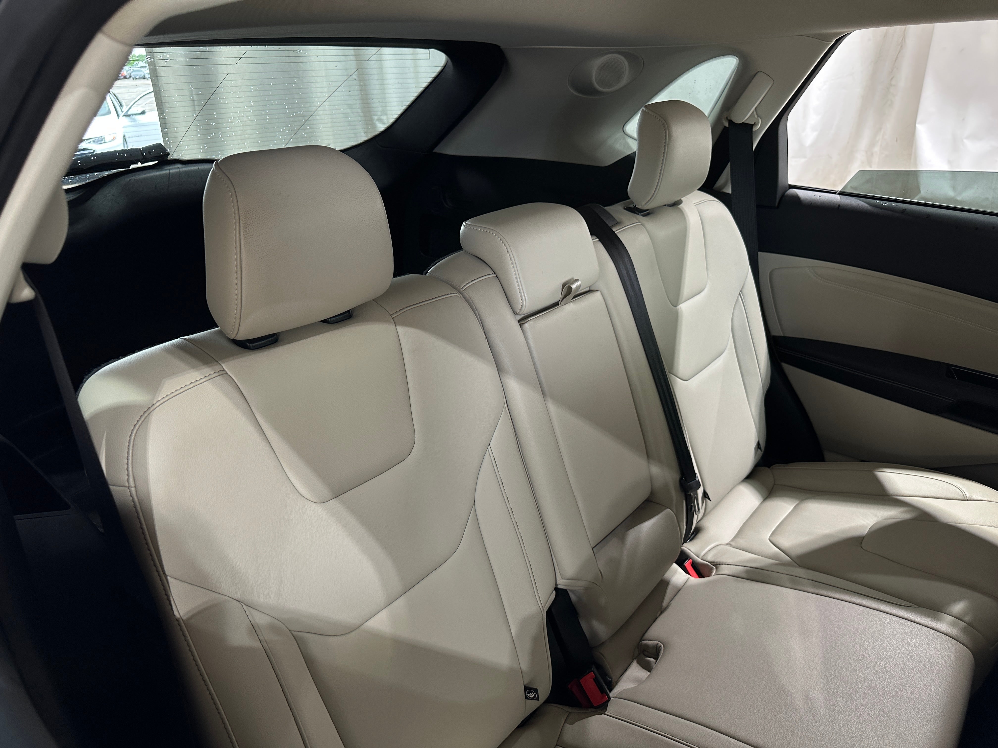 2020 Ford Edge Titanium 6