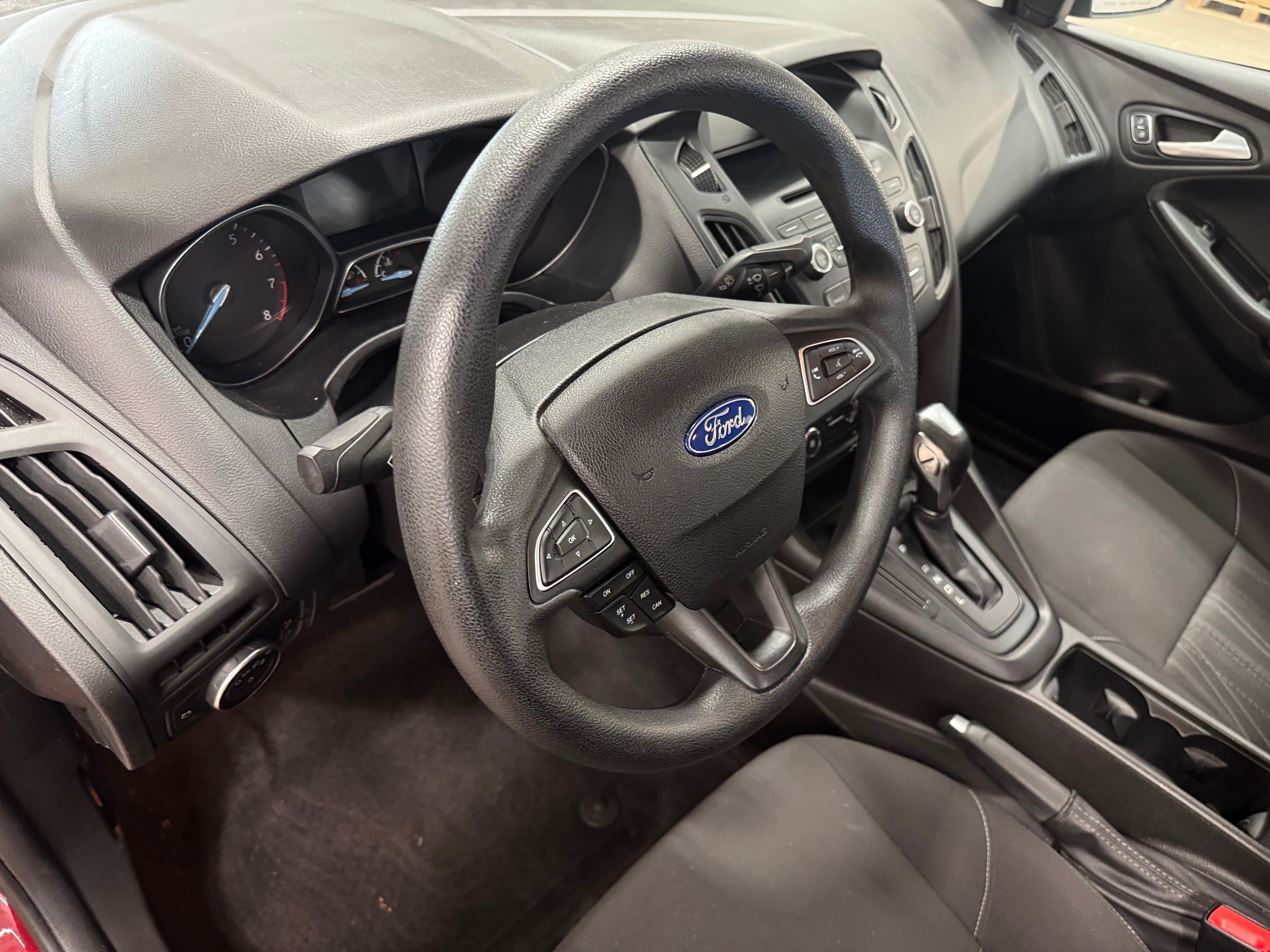 2016 Ford Focus SE 3