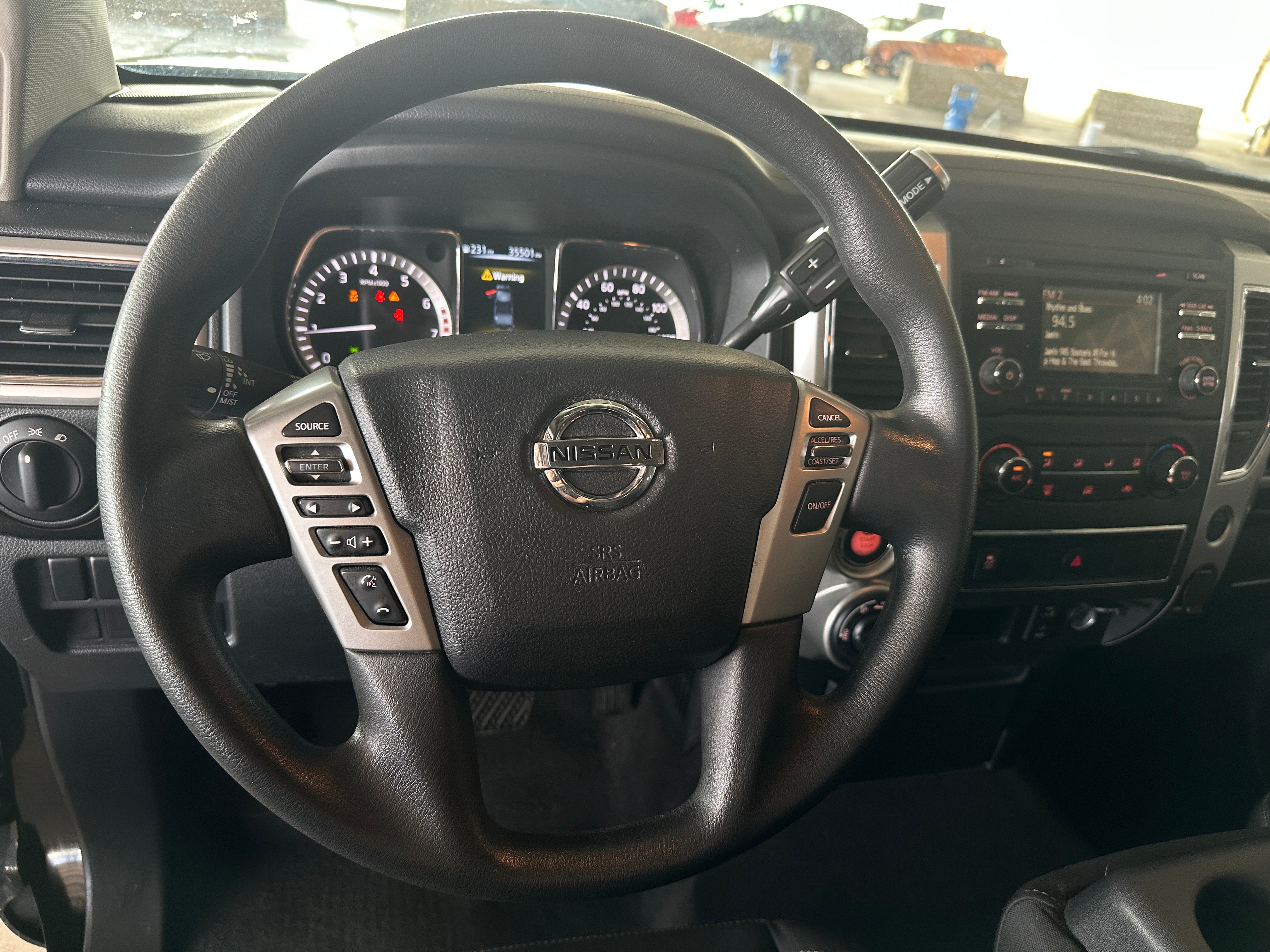 2017 Nissan Titan SV 5