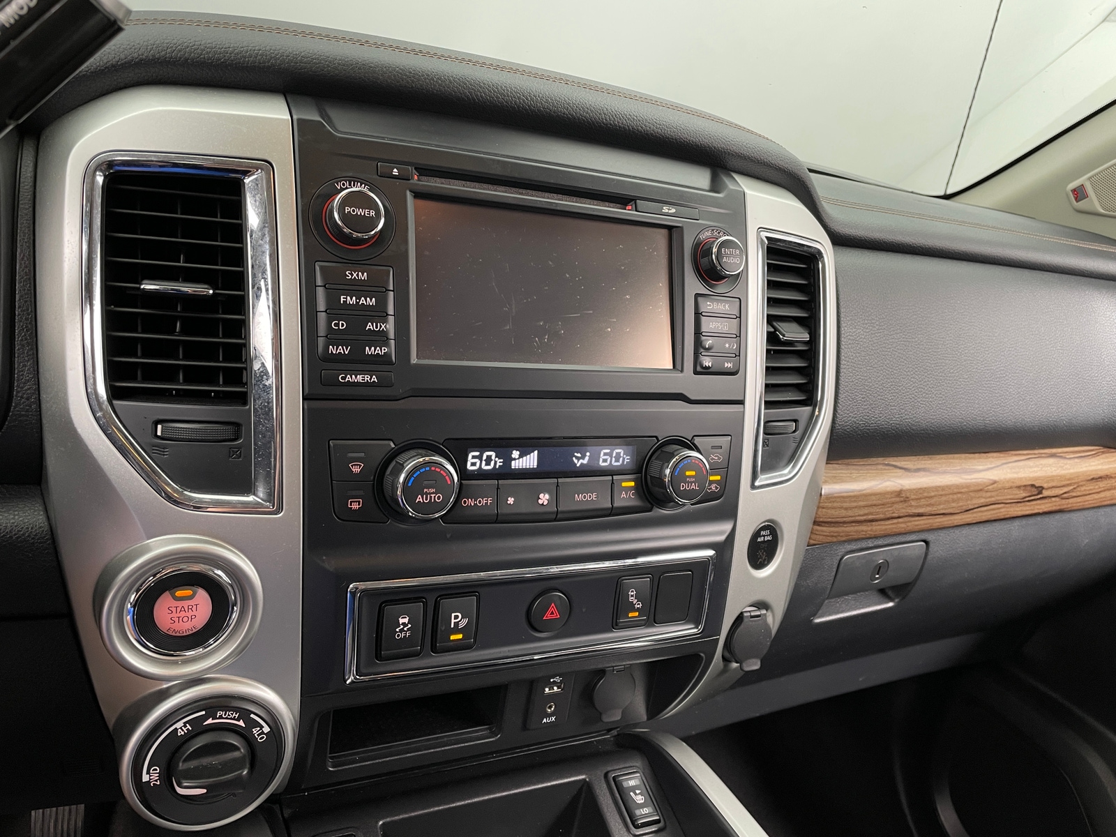 Thumbnail: 2017 Nissan Titan - 4